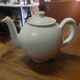 Pleated teapot Pilivuyt in white porcelain