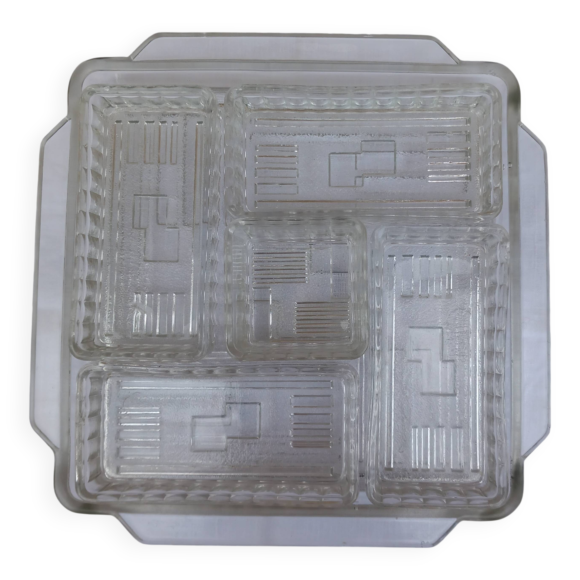 Glass tray and its dishes