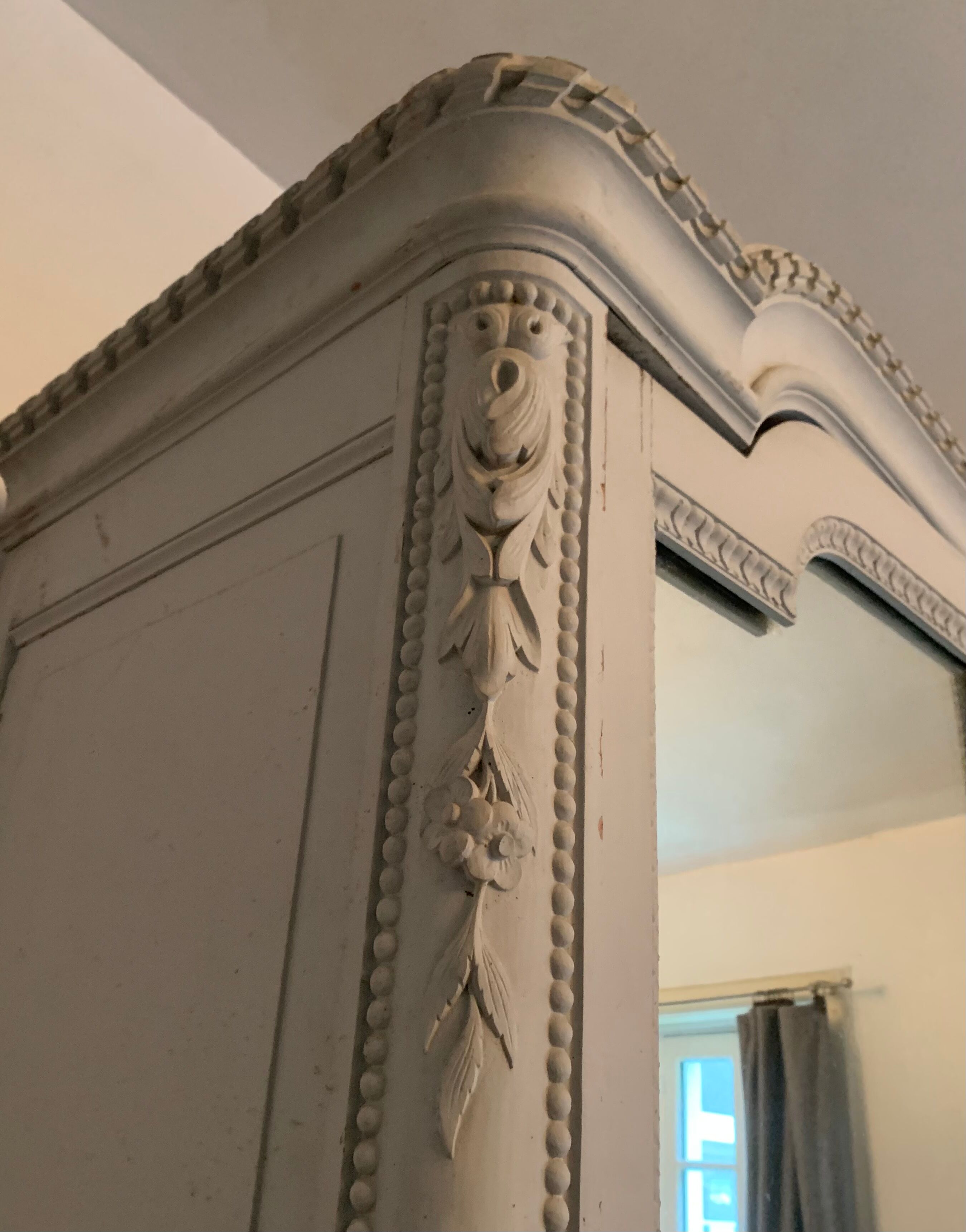 Armoire ancienne Louis VXI  miroirs