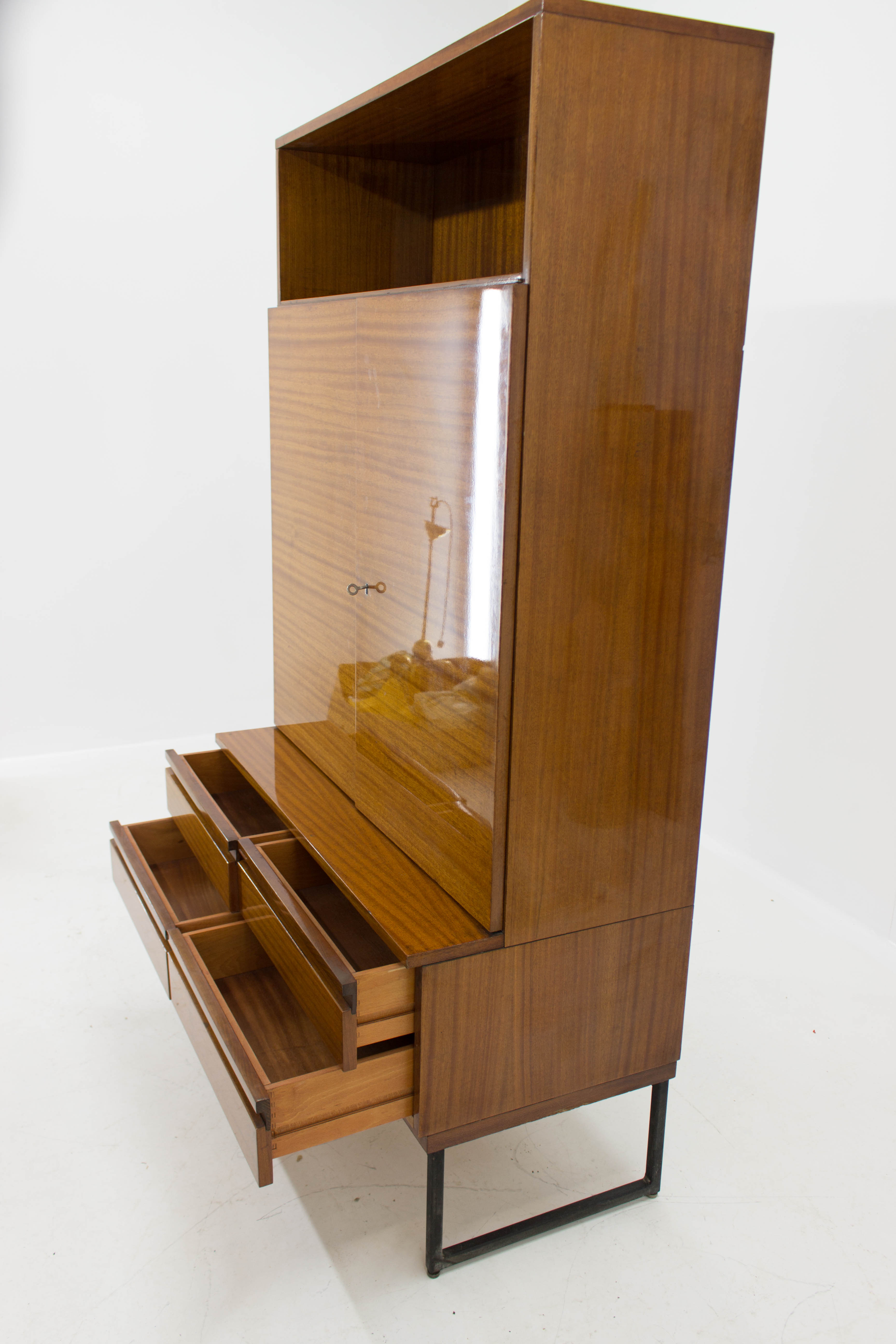Belmondo cabinet with shelves and drawers in high gloss finish, 1970