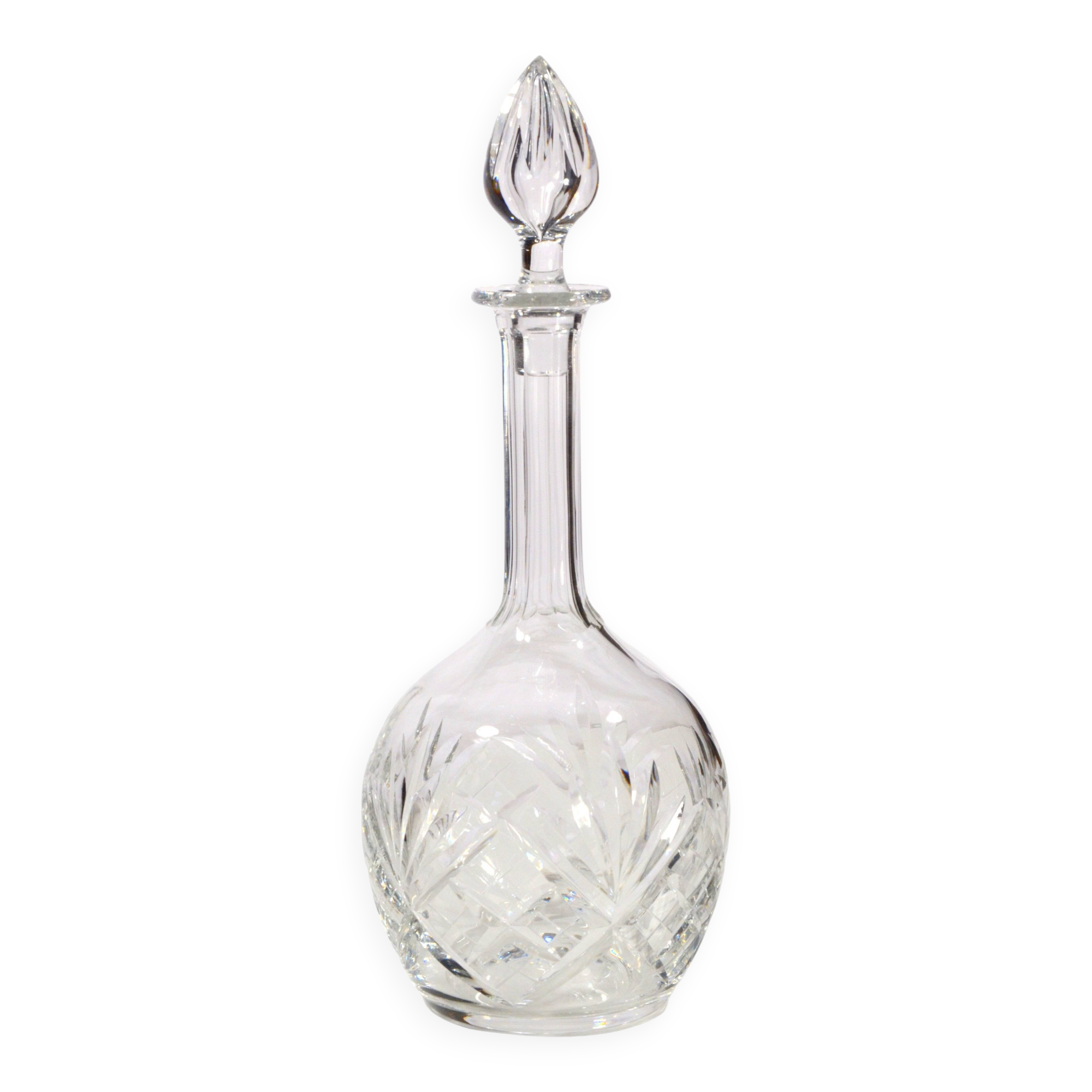 Carafe en cristal taillé de Saint-Louis, modèle Chantilly, n°144, France