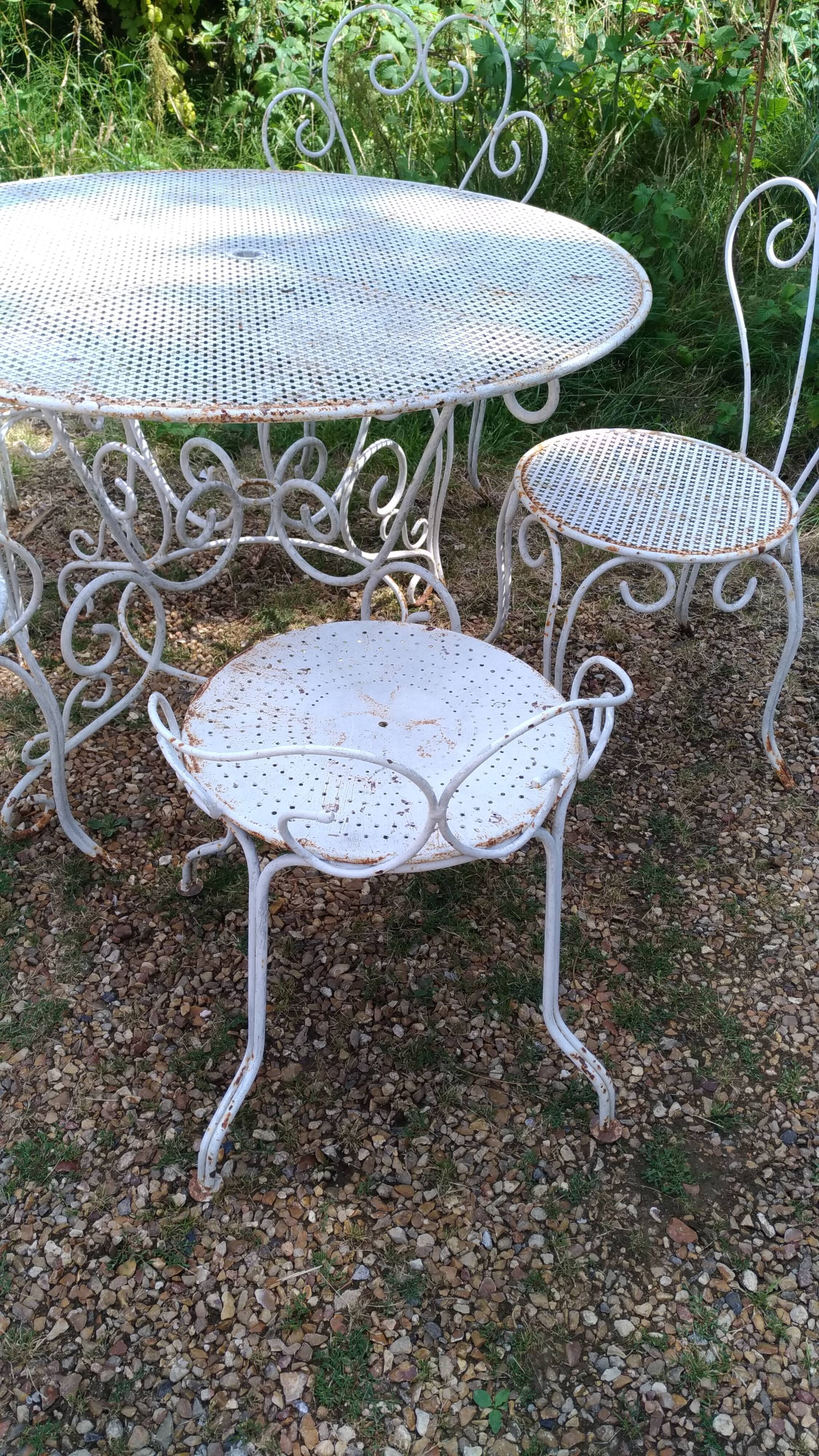 Garden furniture in iron
