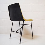 Ensemble de six chaises à manger en fibre de verre moulée des années 1960 par Miroslav Navratil