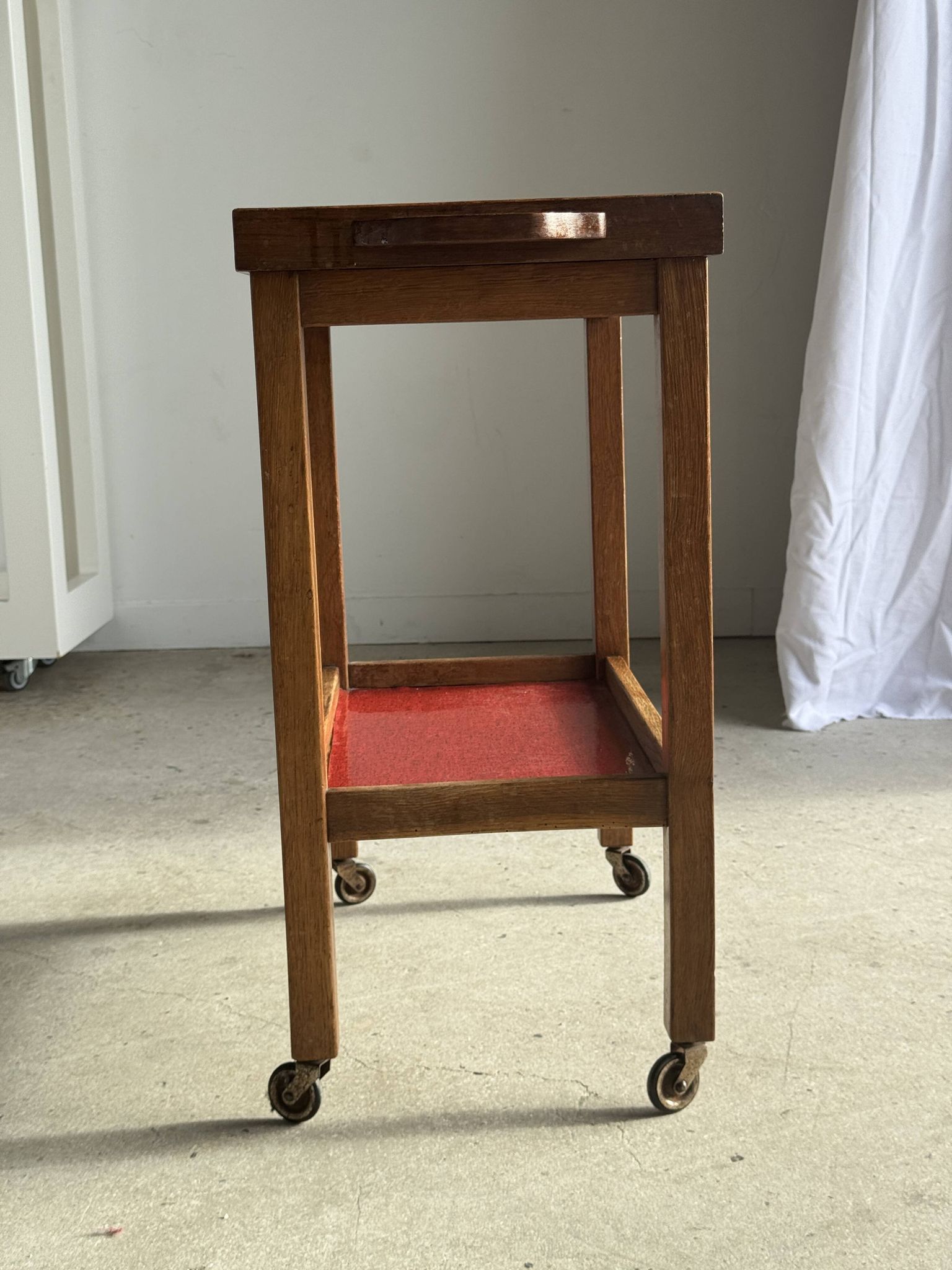Wooden rolling trolley with removable top H66 75x35