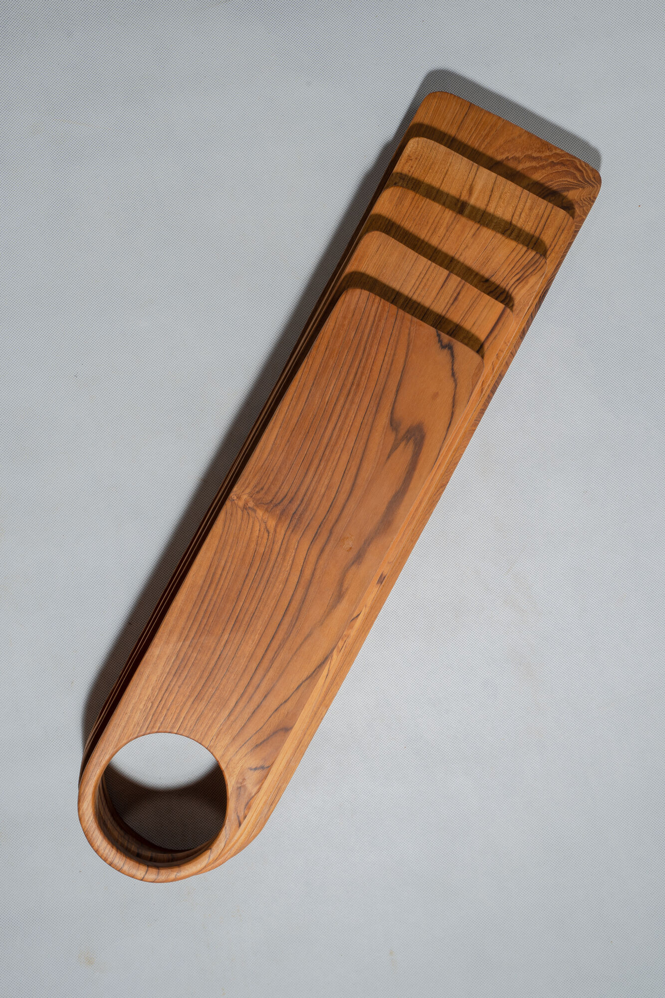 Cutting or presentation board of monoxyl teak with handle (T1)