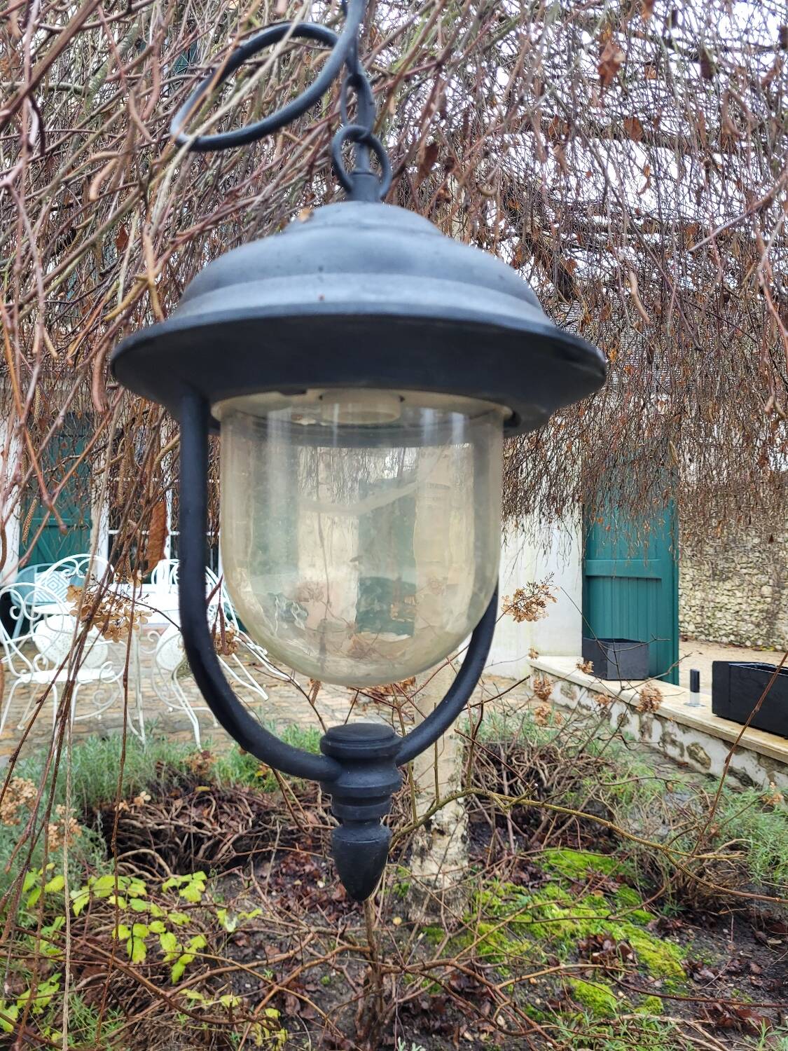 Outdoor pendant light
