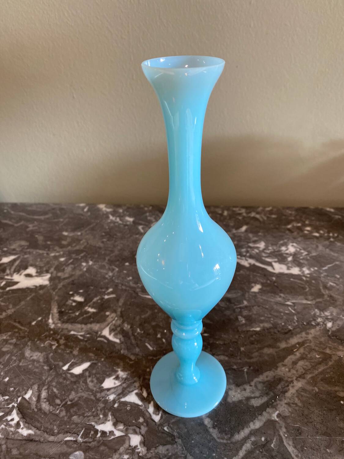 Blue opaline soliflore