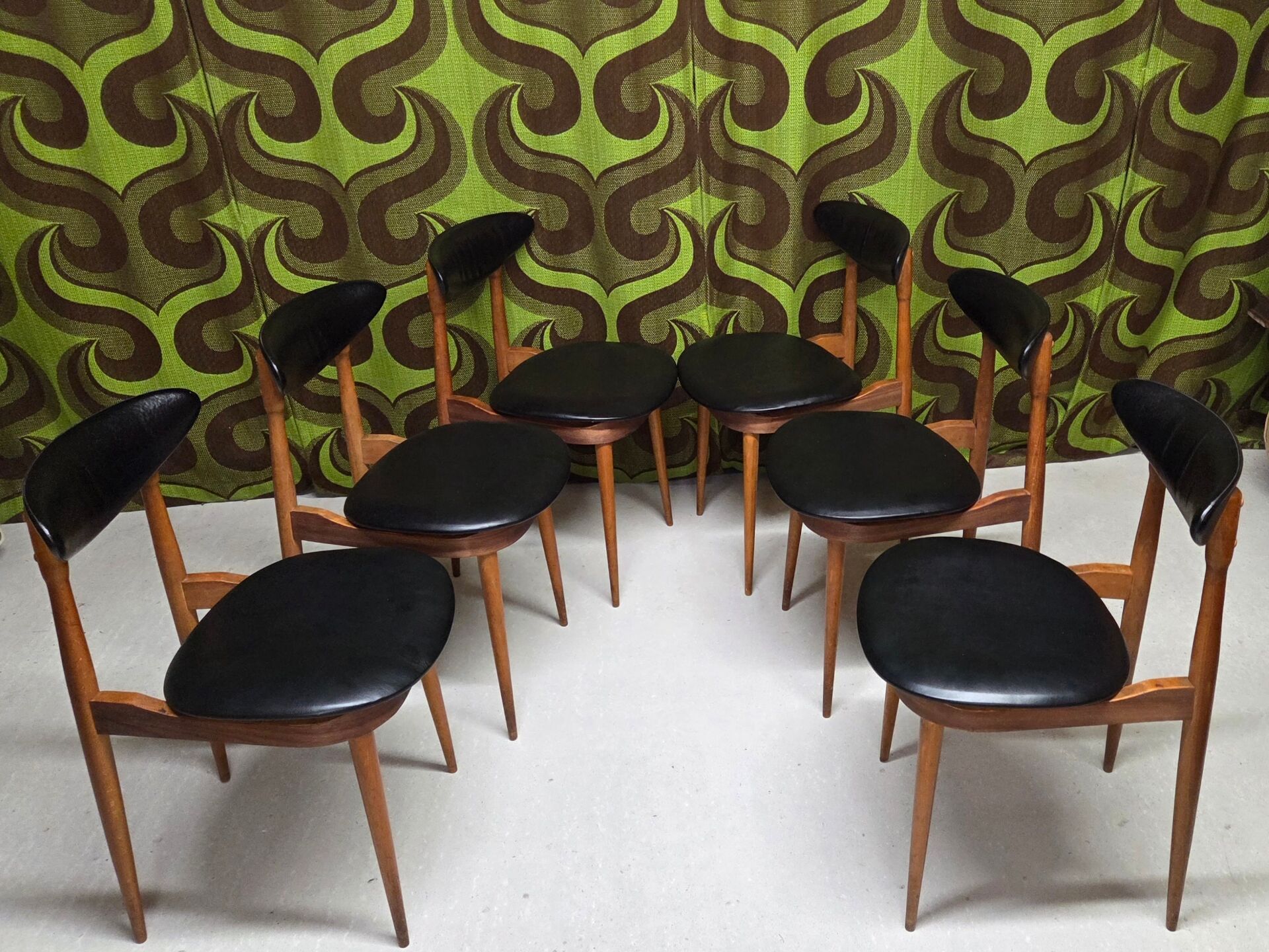 6 Vintage Unicorn Baumann Chairs 1960