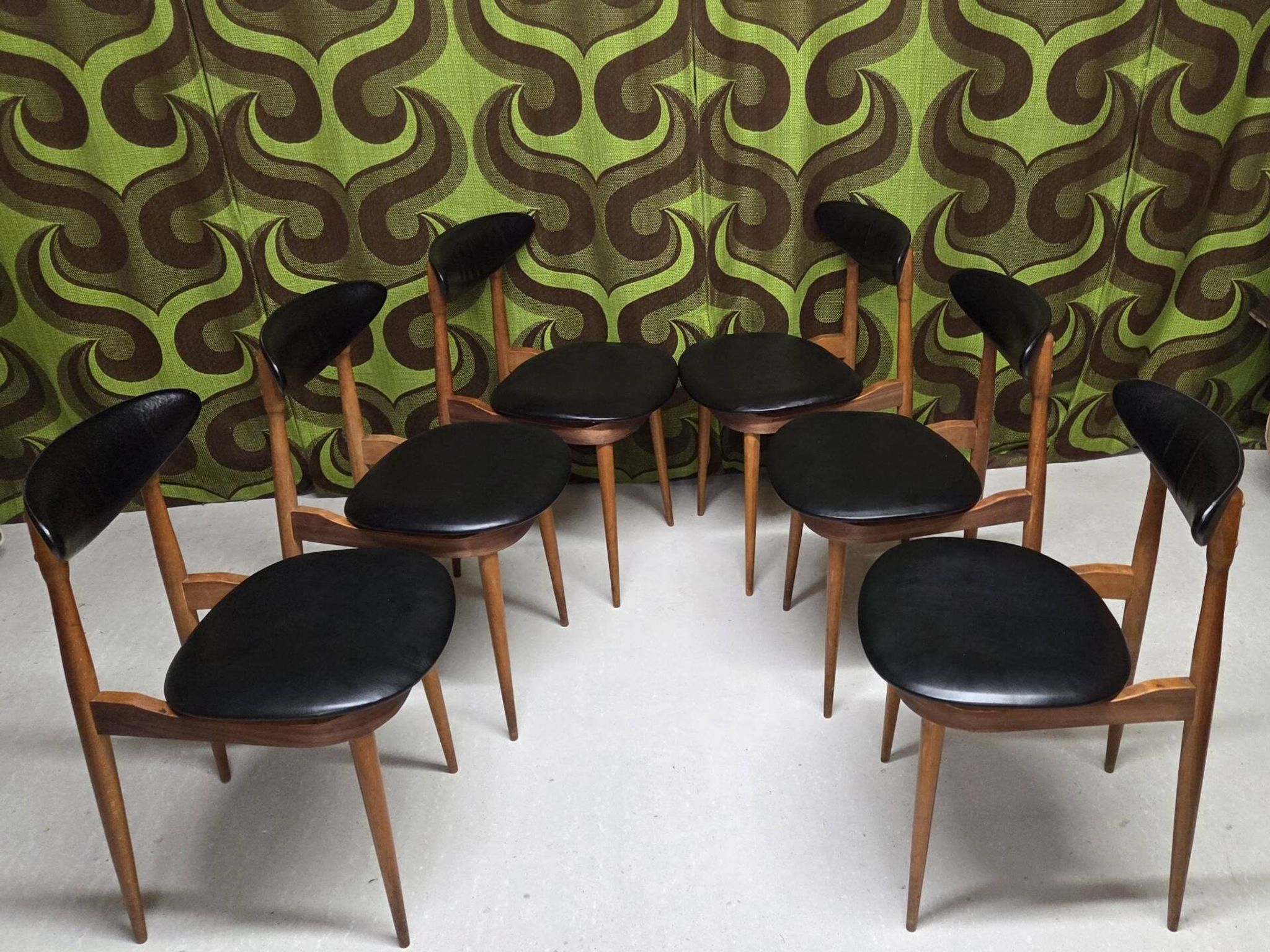 6 Vintage Unicorn Baumann Chairs 1960