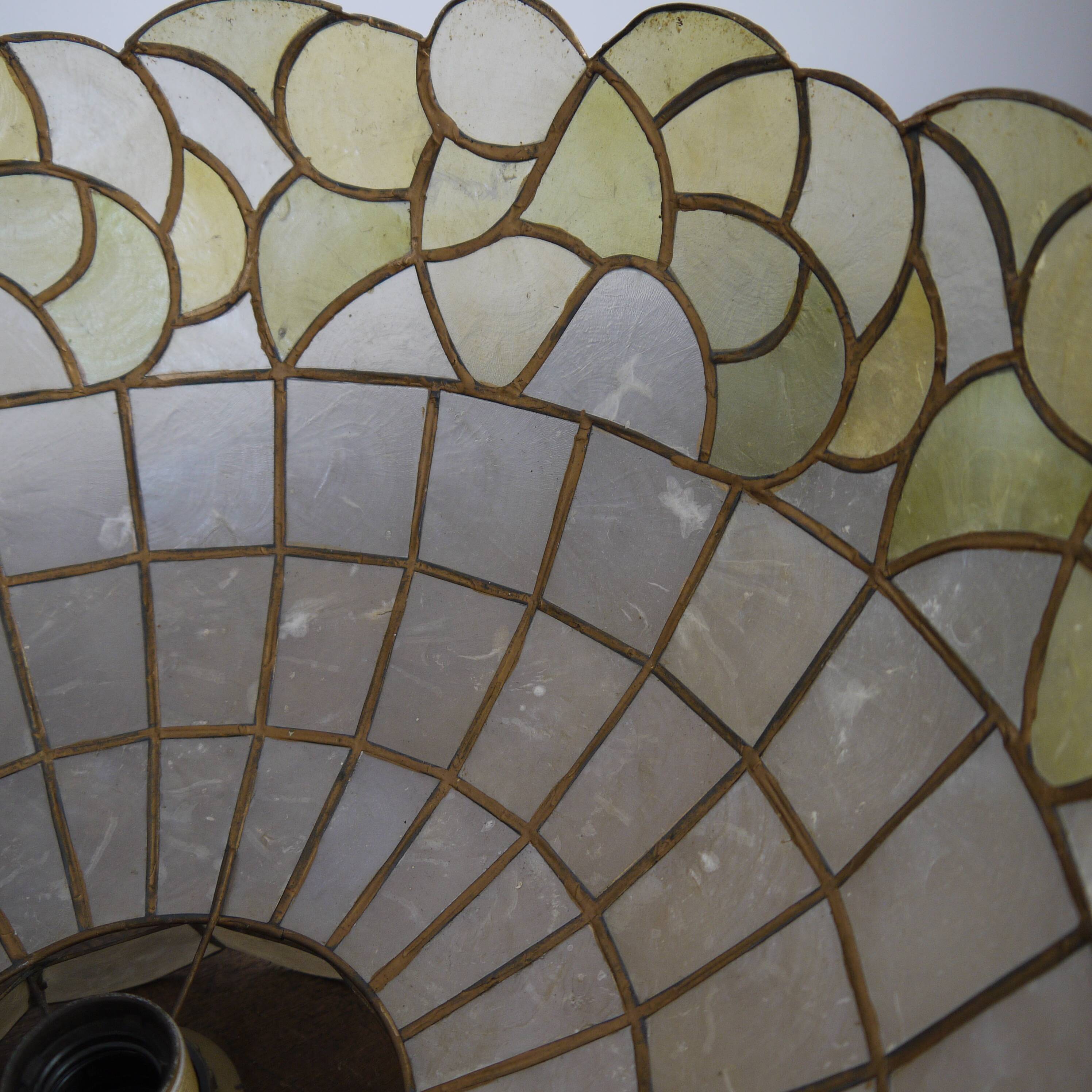 Large hanging in green mother-of-pearl and brass