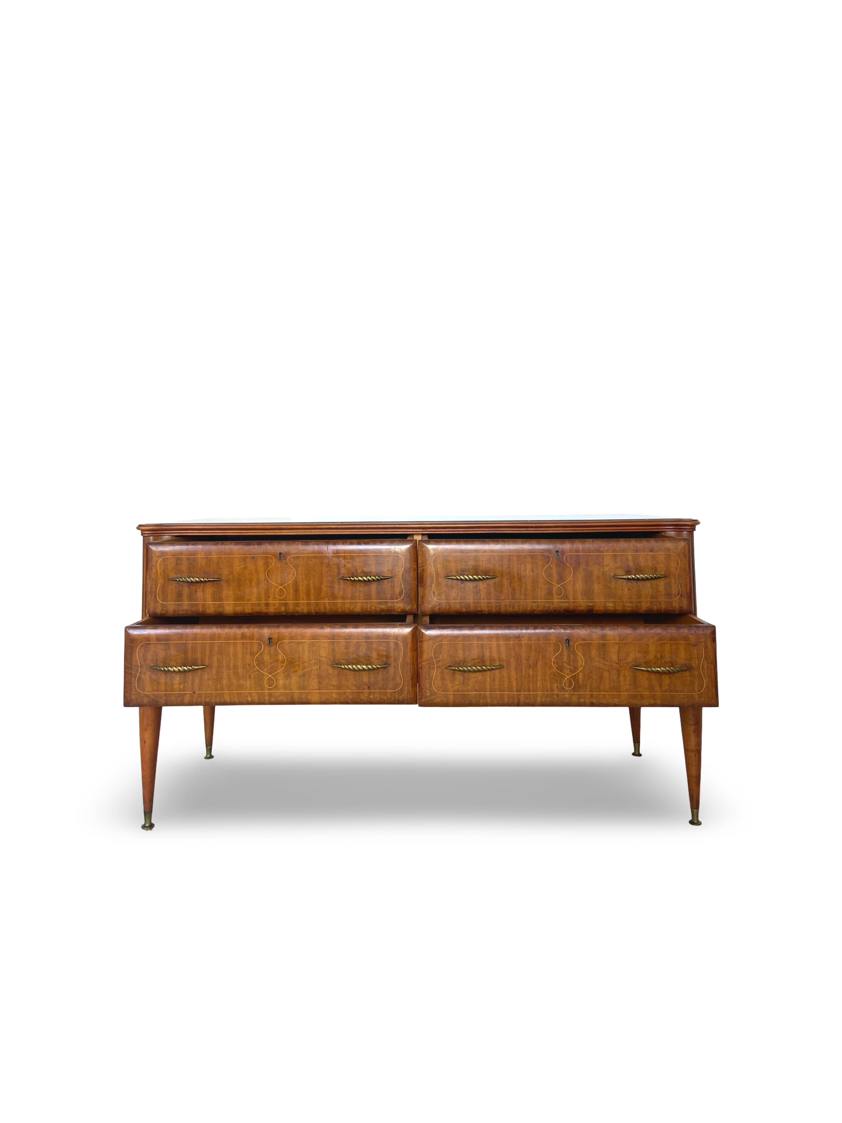 Une commode italienne vintage de style moderne du milieu du siècle