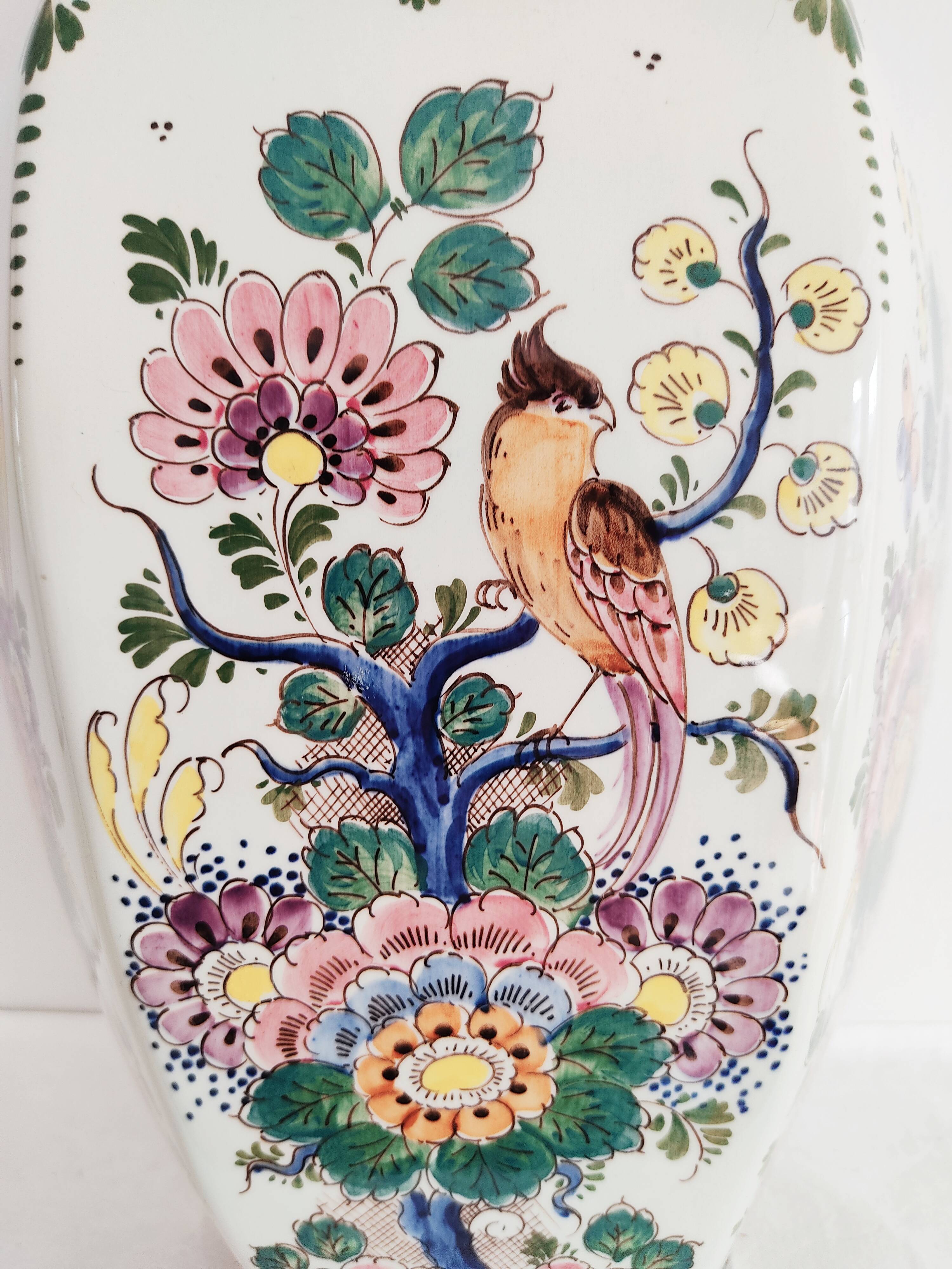 Delft potiche vase polychrome parakeets decoration