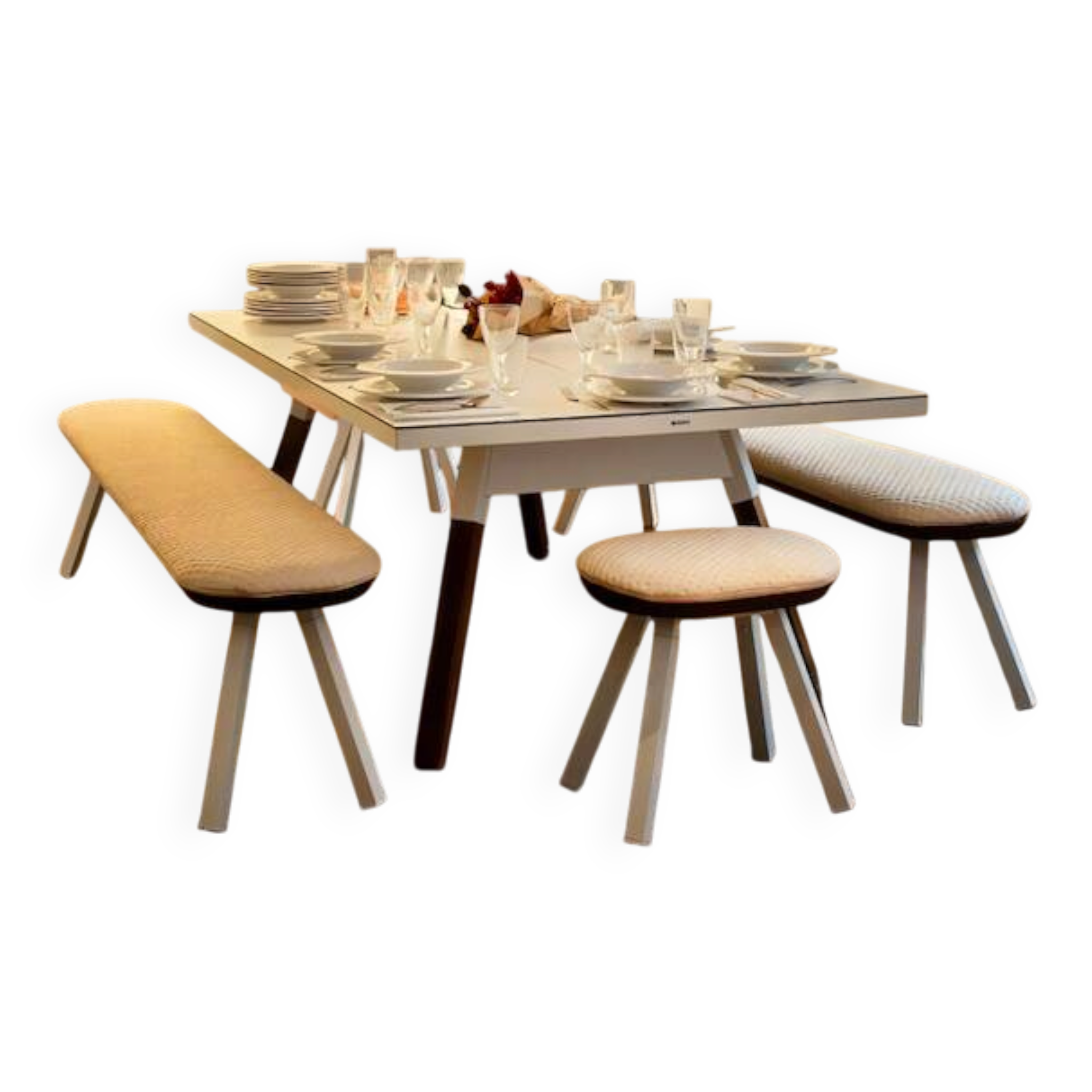 RS Barcelona table design "You & Me" – Chic signature piece for the living room.