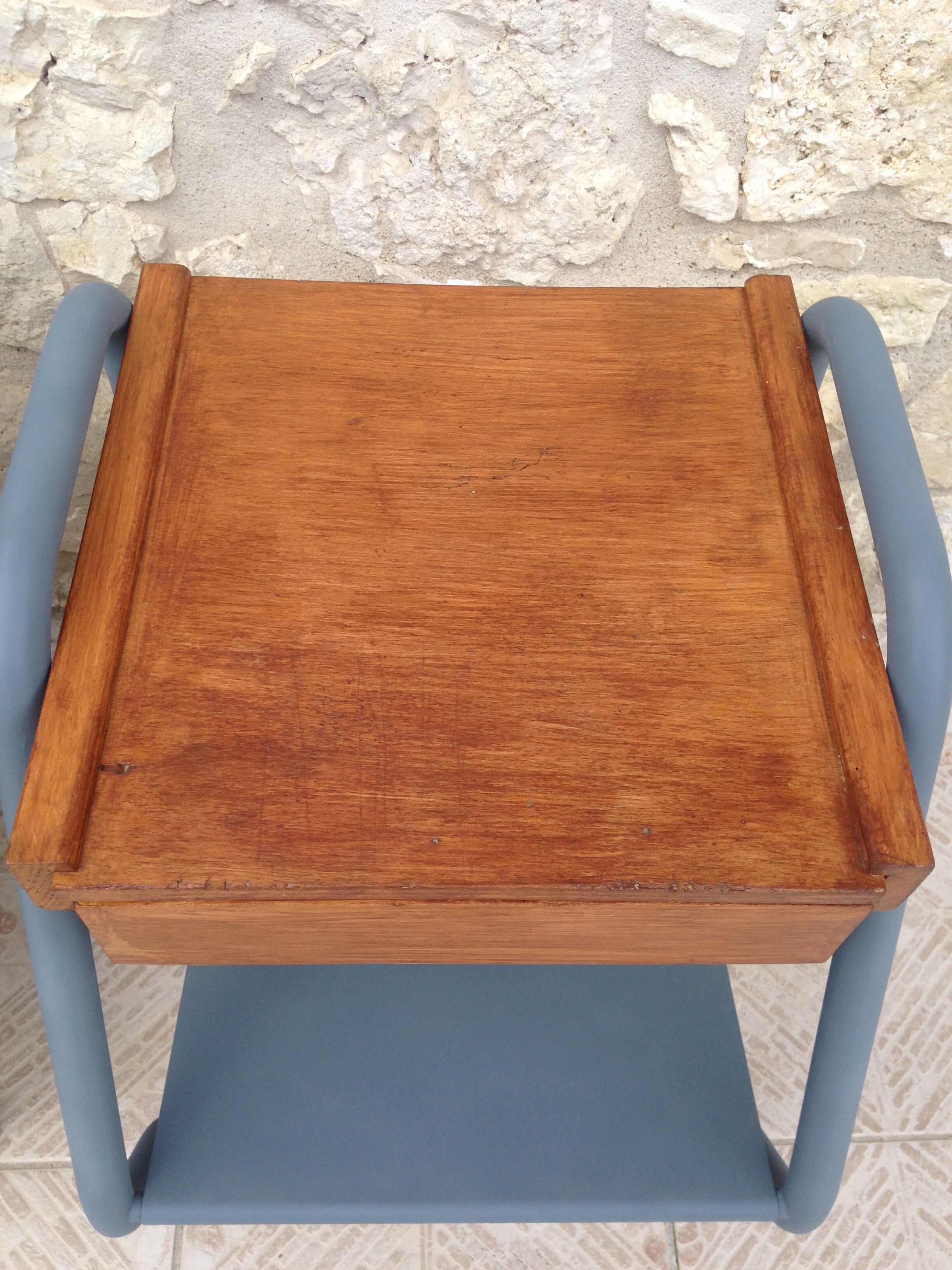 Pair of bedside years 50/60