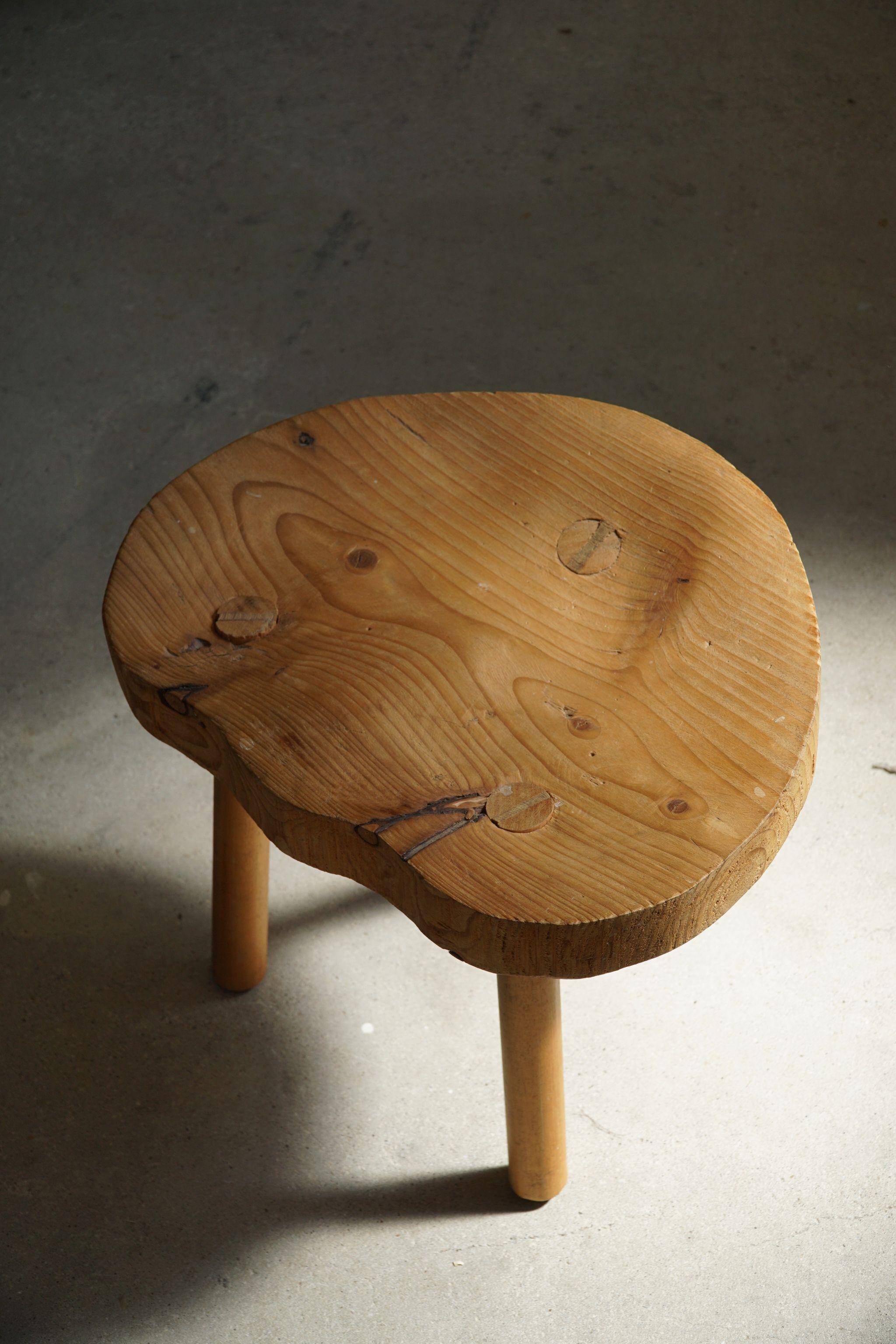 Tripod stool in solid pine, by a Swedish cabinetmaker, mid-century, around the 1960s.