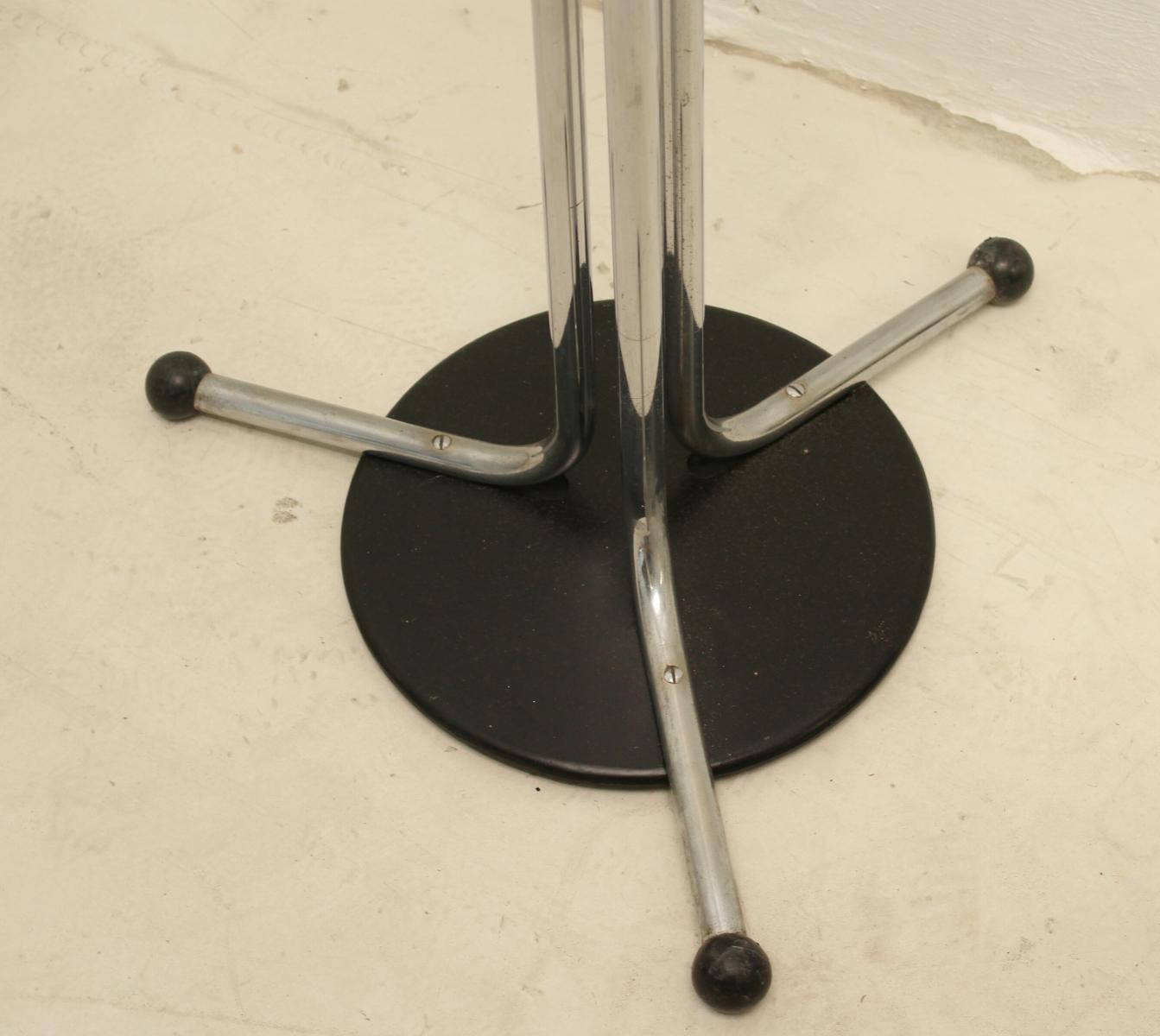 Tubax Belgium vintage hangers