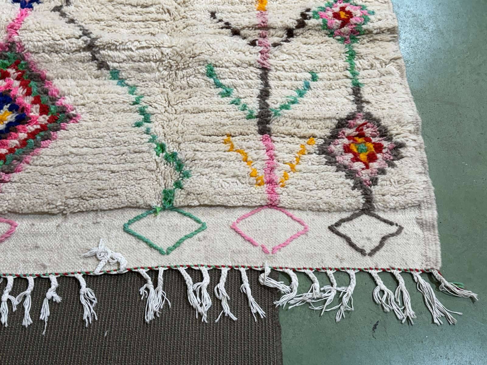 Handmade Azilal Berber Moroccan wool rug