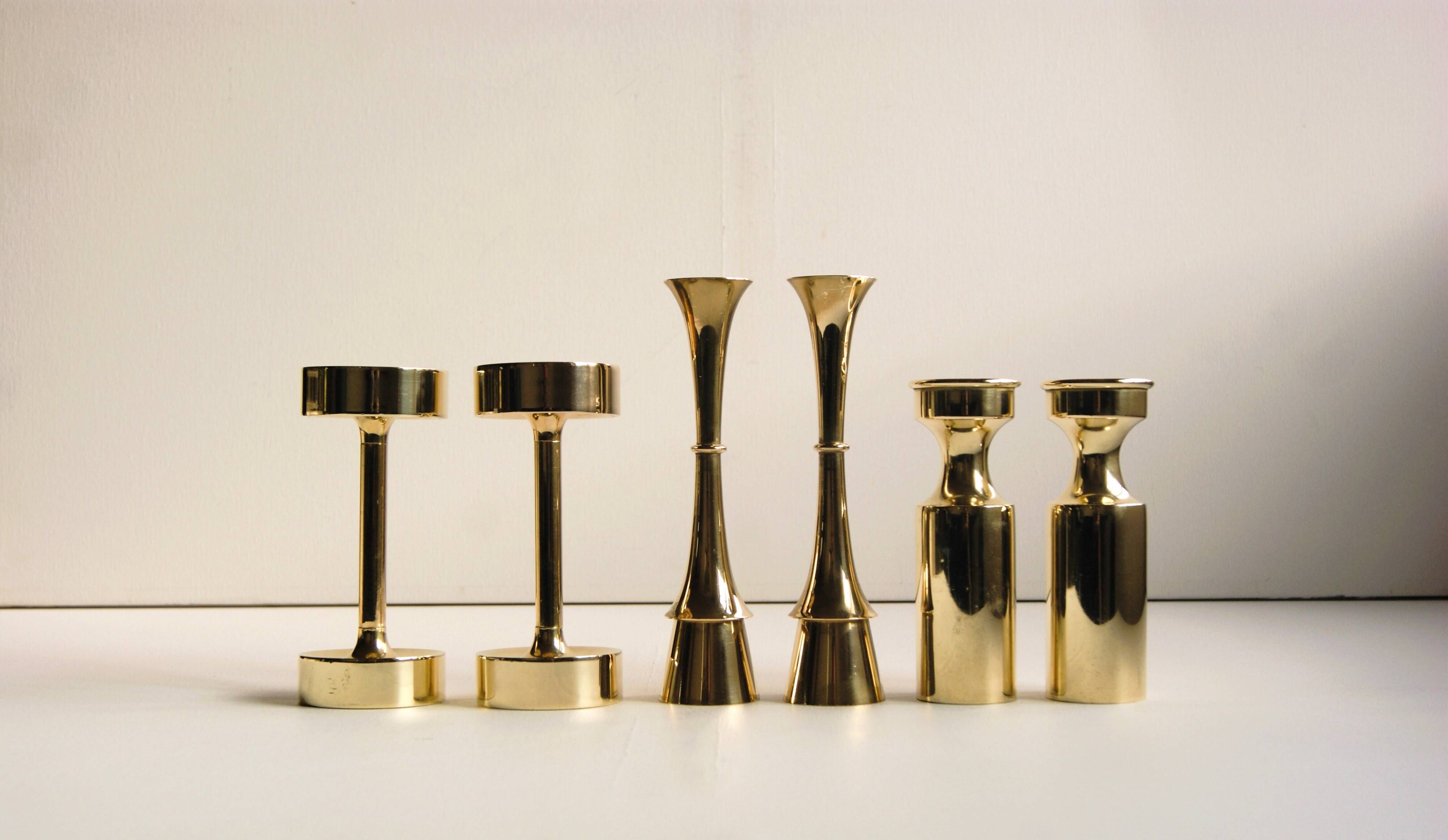 A set of six brass candle holder in mid-century modern design - Denmark 1970s.
