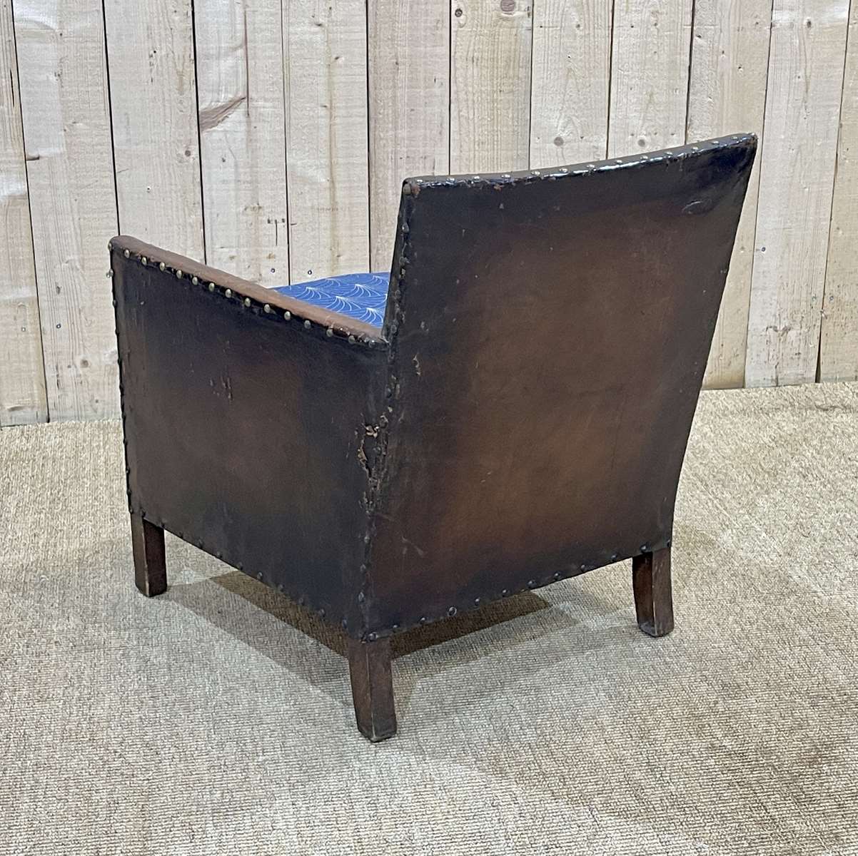 Club armchair art deco era leather and fabric cushion