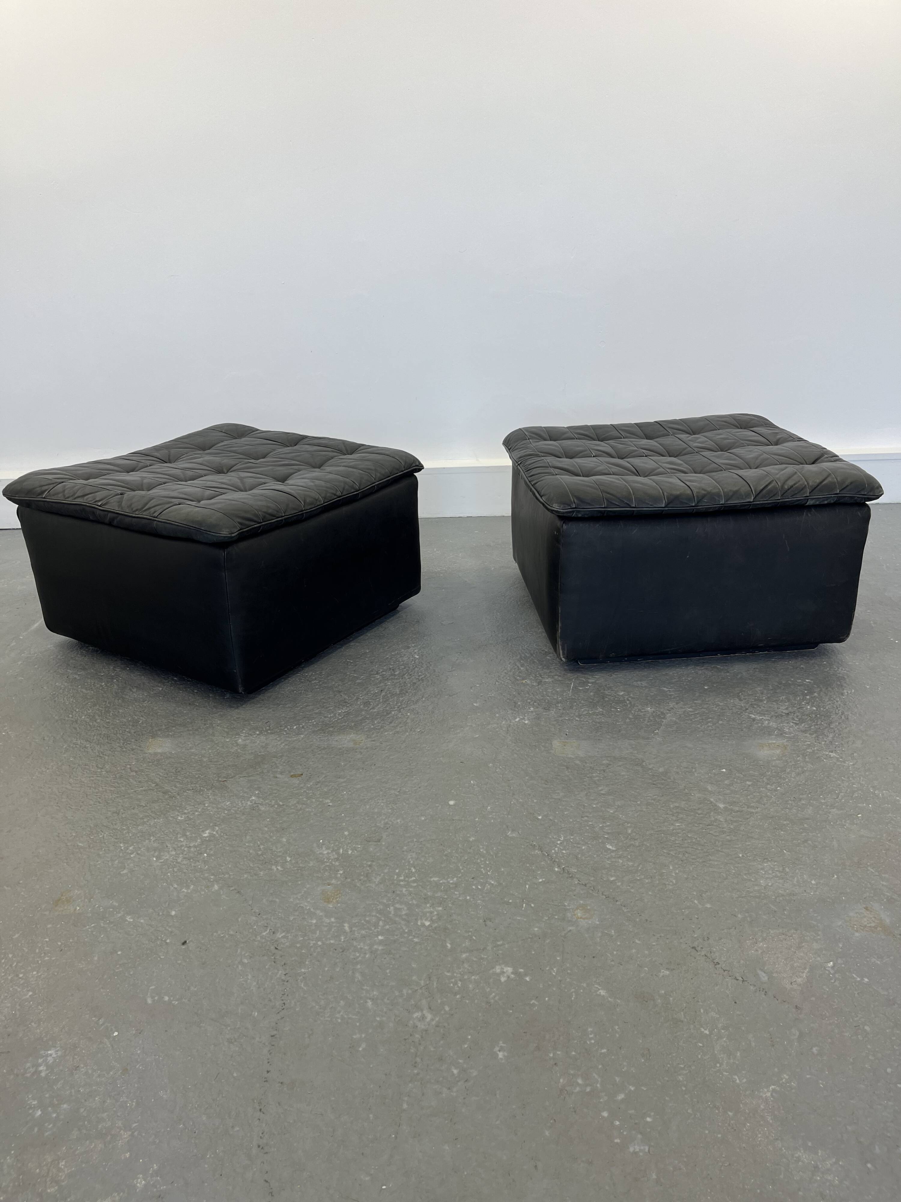 Large Swiss Poufs in Patinated Grey Leather from de Sede, 1970s, Set of 2