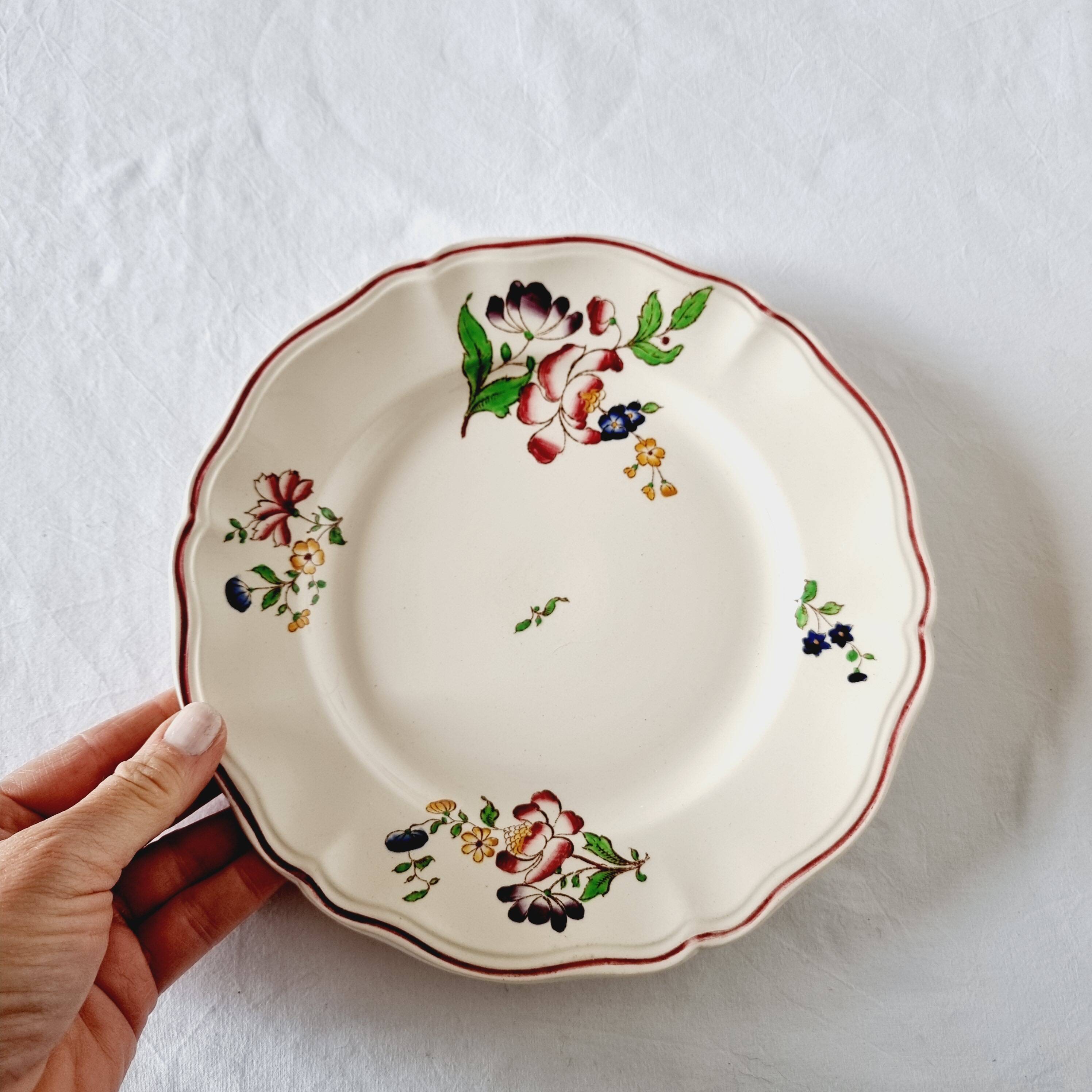 6 Terre de Fer Sarreguemines Flat Plates Rare Model from the Strasbourg Series