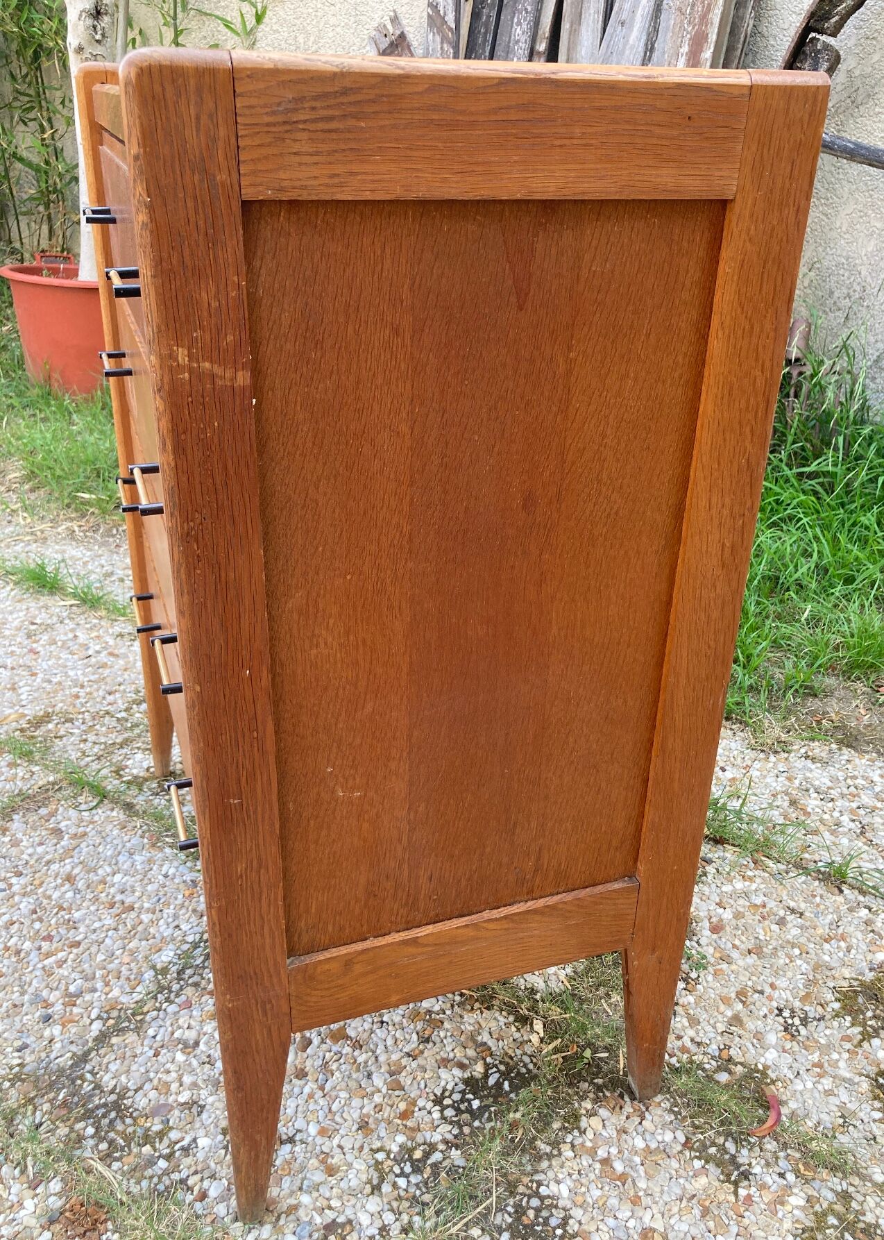 Vintage dresser compass feet