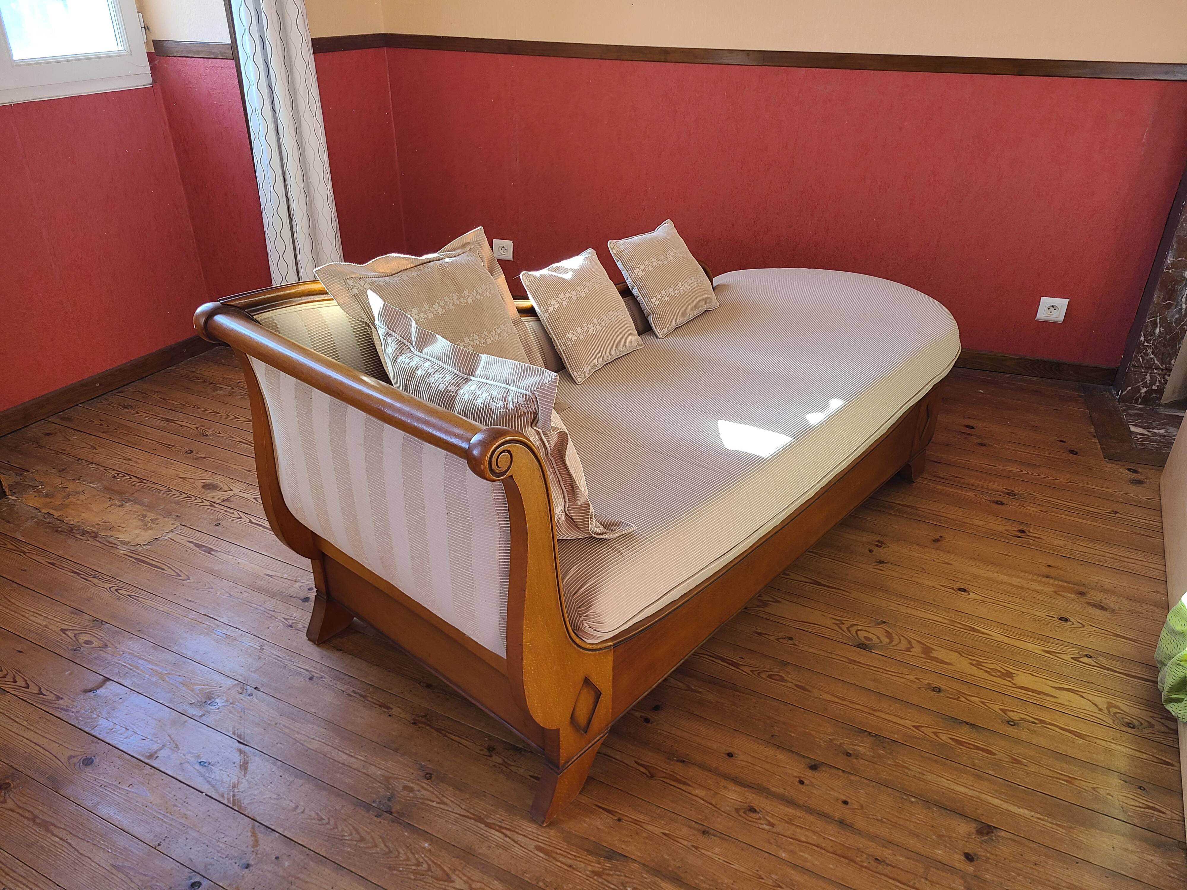 Convertible chaise longue