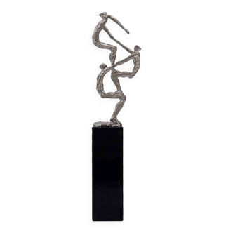Sculpture "Strong Together"
