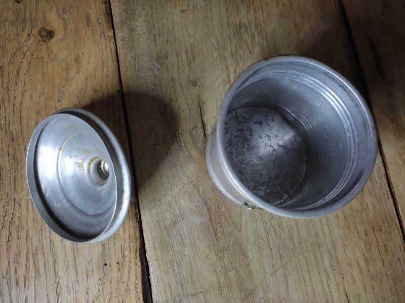 Spice pot box Trundle Aluminum brass Pepper Old vintage