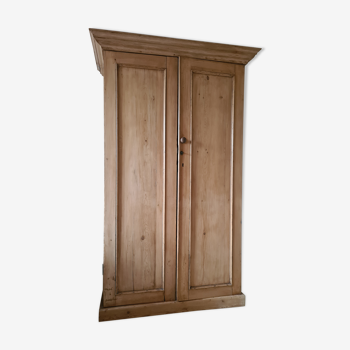 blond wooden country cabinet