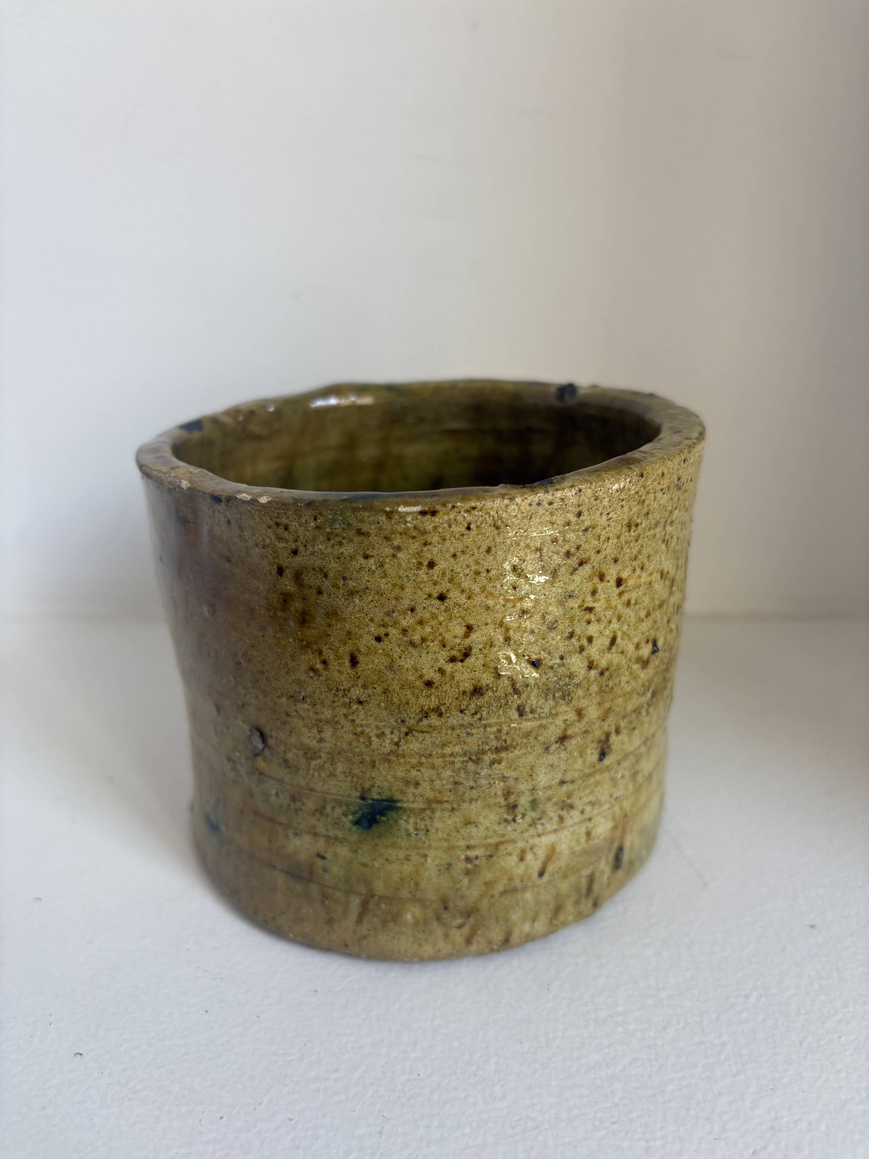 Set of 10 decorative items