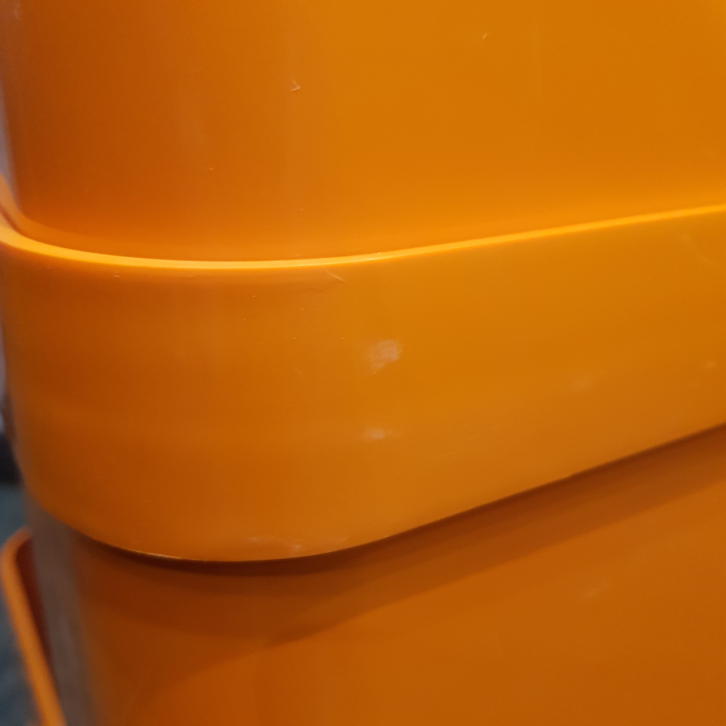 Bedside box 70s orange