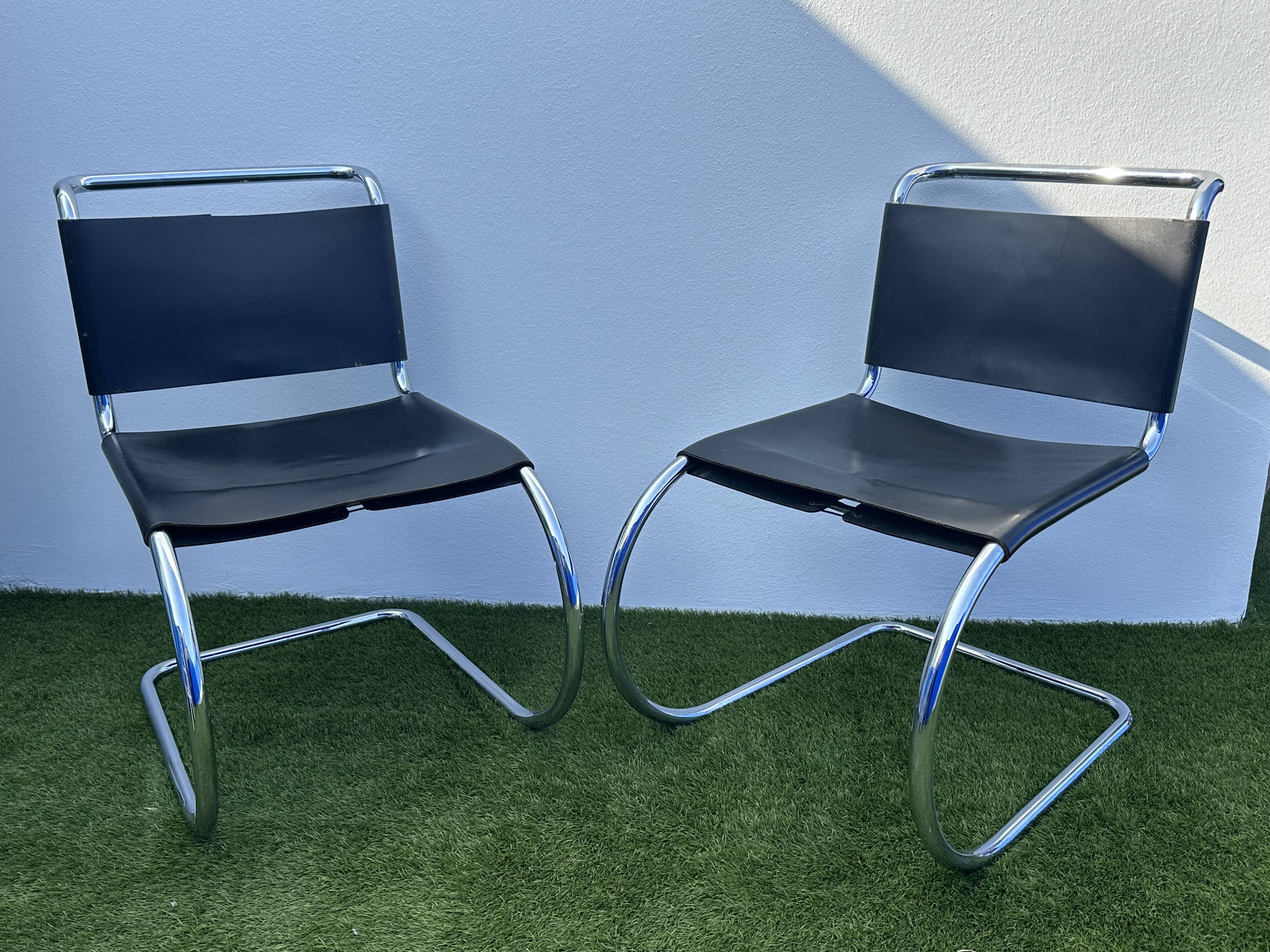Pair of MR 10 chairs with Mies Van der Rohe laces, Knoll International