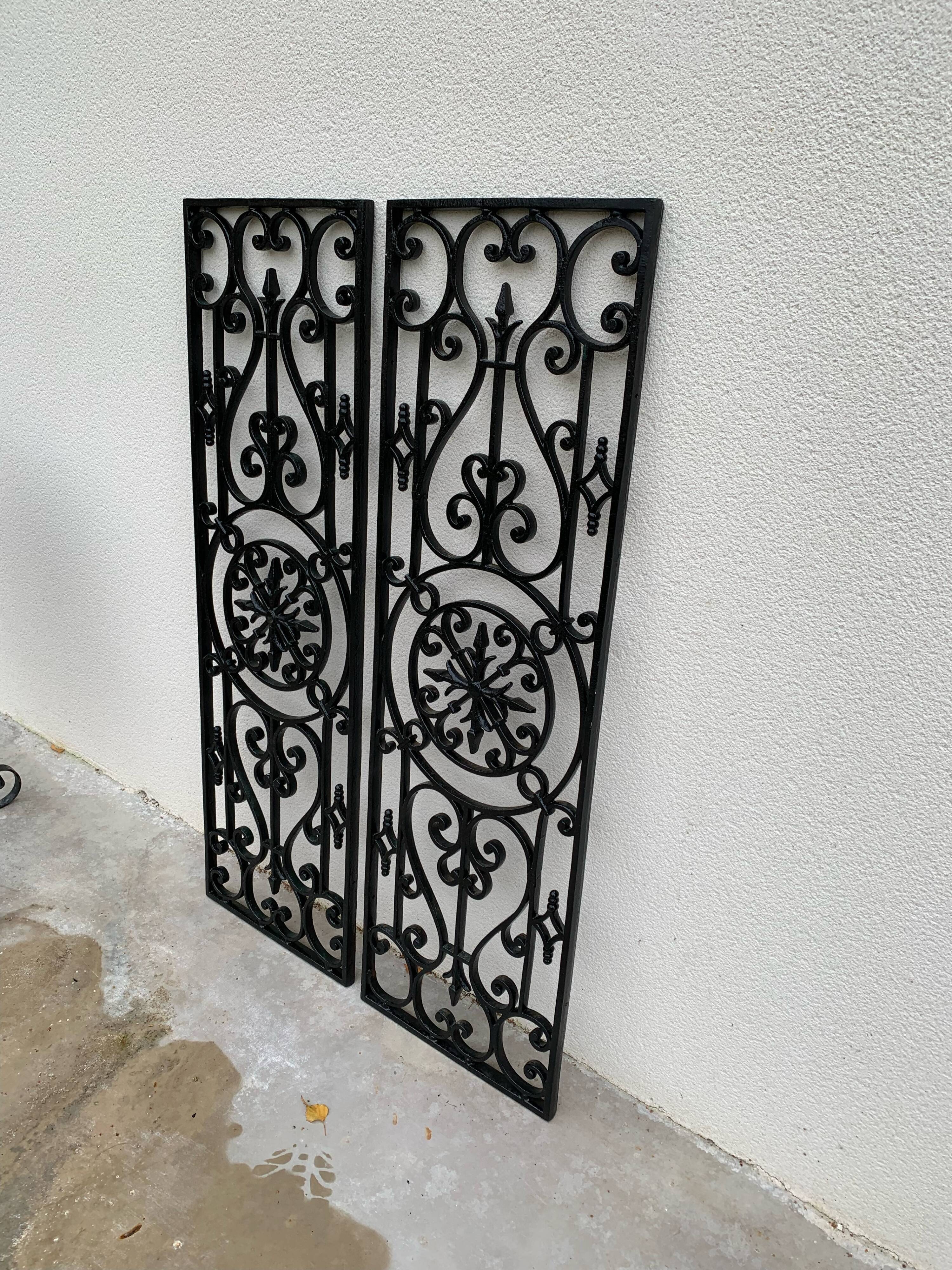 2 old art deco cast iron grid decorated with a rose window