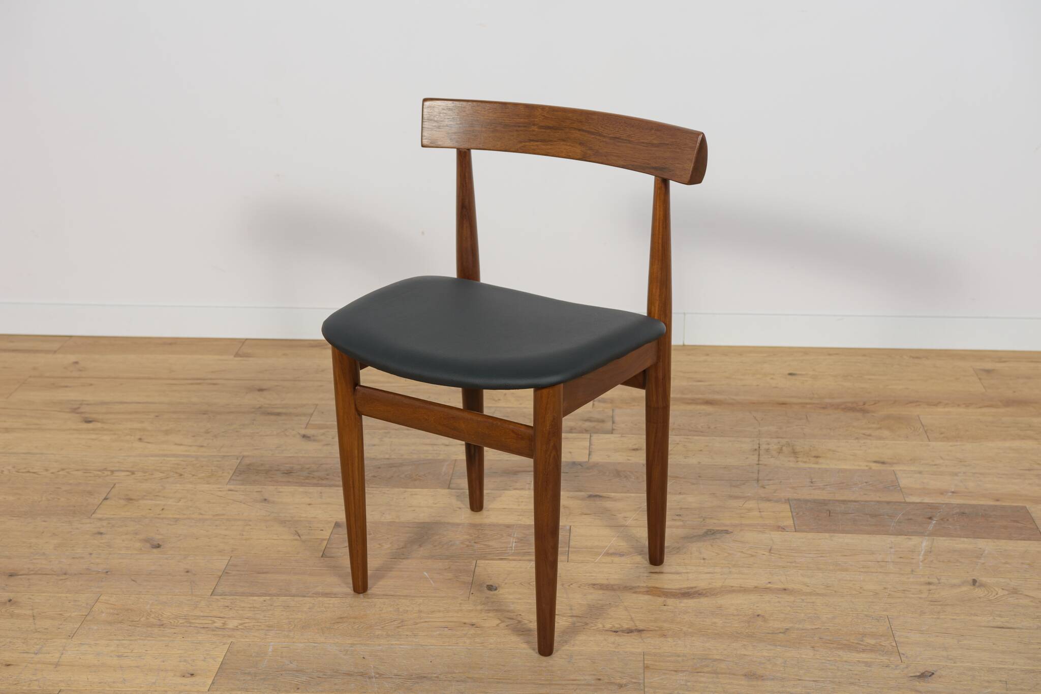 Mid-Century Teak Dining Table & Chairs by Hans Olsen for Frem Røjle.
