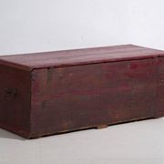 Coffre ancien en bois du pin – Europe centrale (vers 1900)