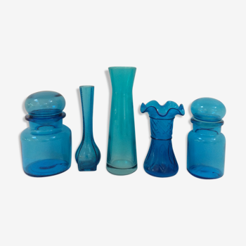 Ensemble de pots et vases bleus