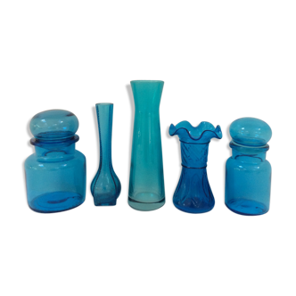 Ensemble de pots et vases bleus