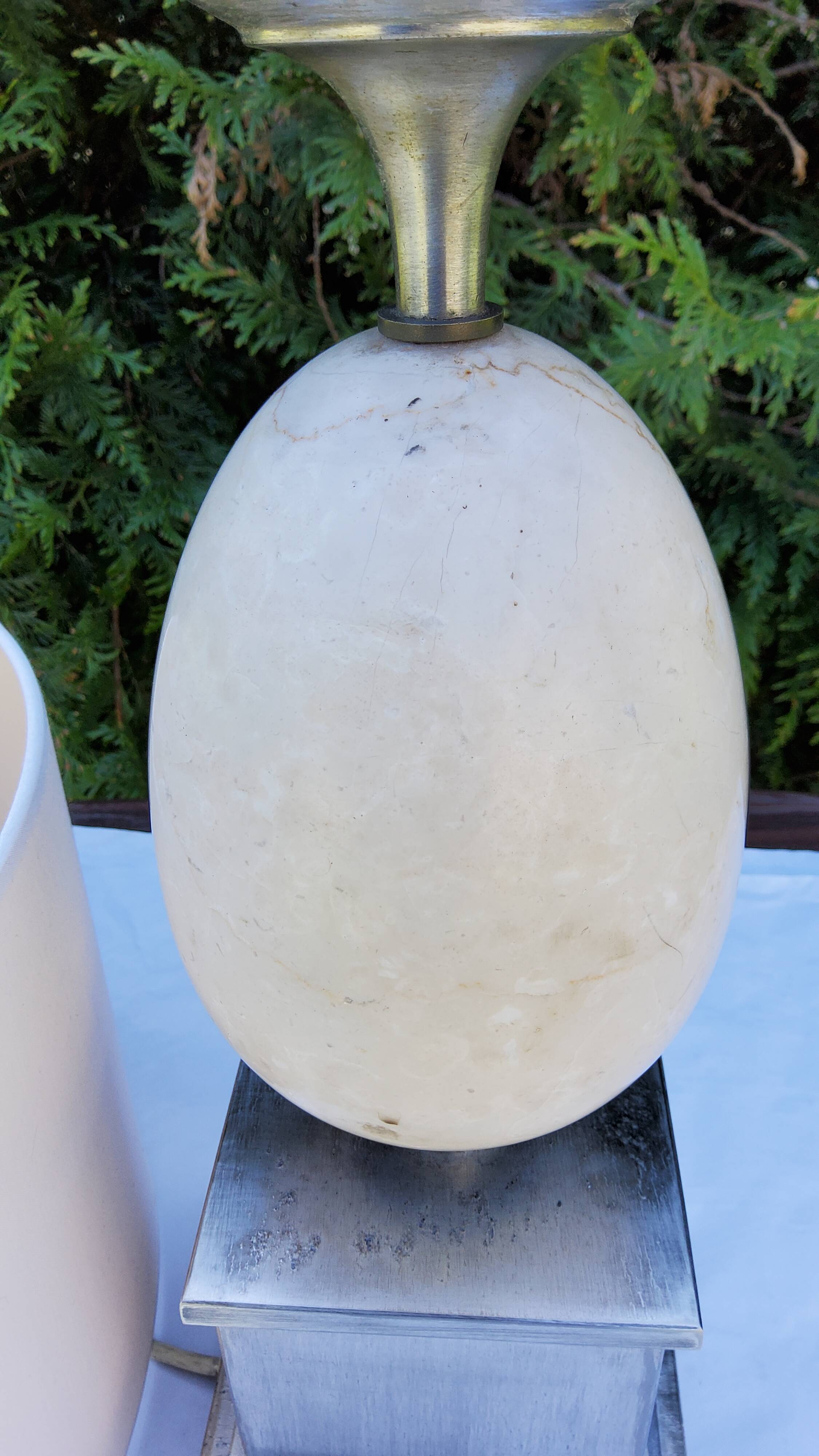Lampe oeuf en marbre des années 70 bf Italie