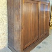 Armoire parisienne