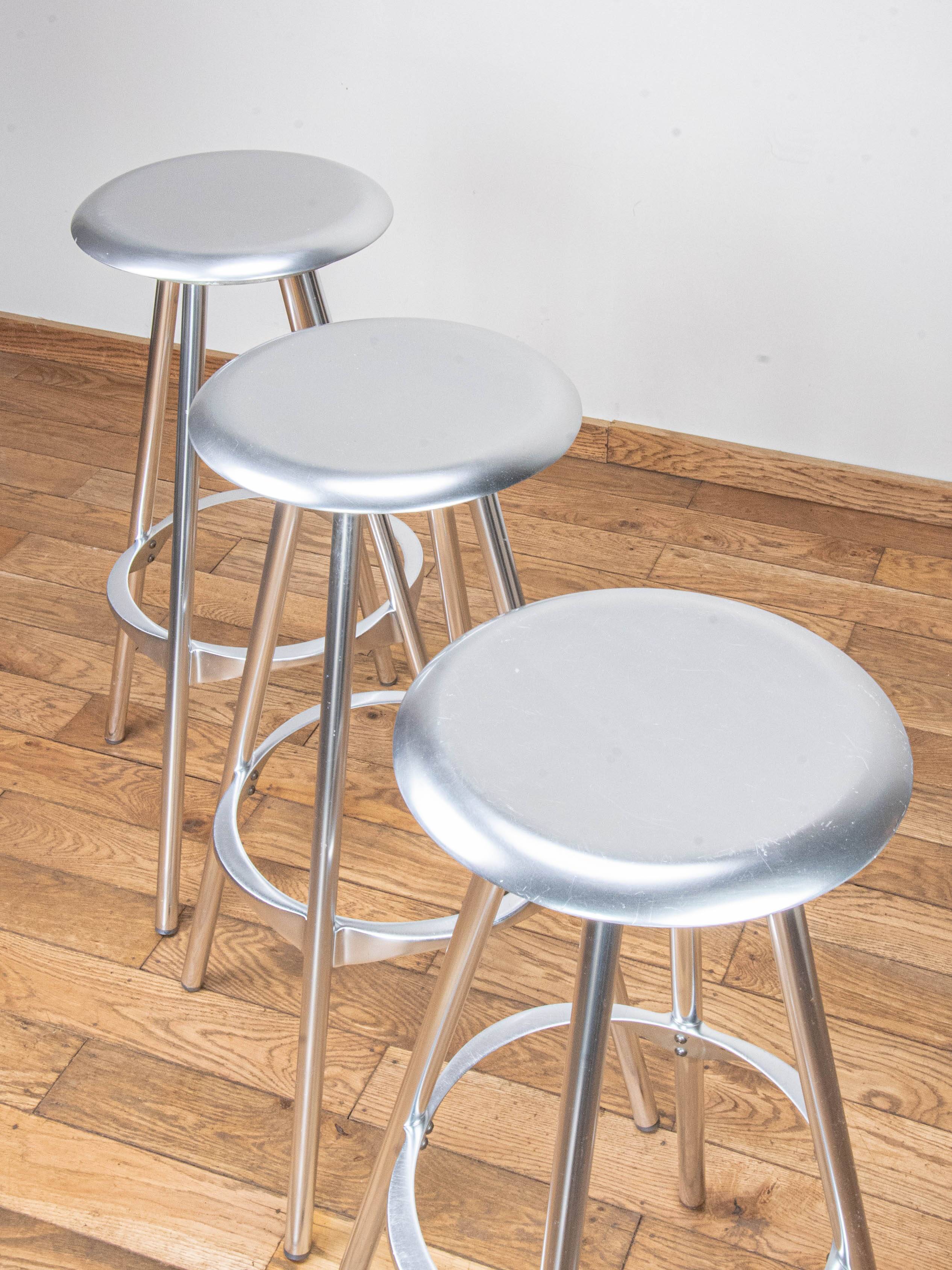 Amat-3 twist stools