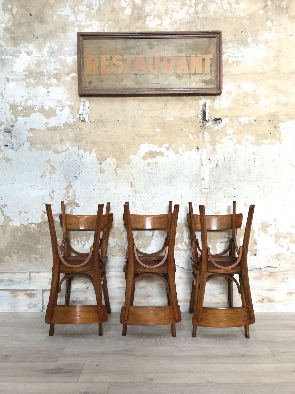 Lot of 16 bistro chairs