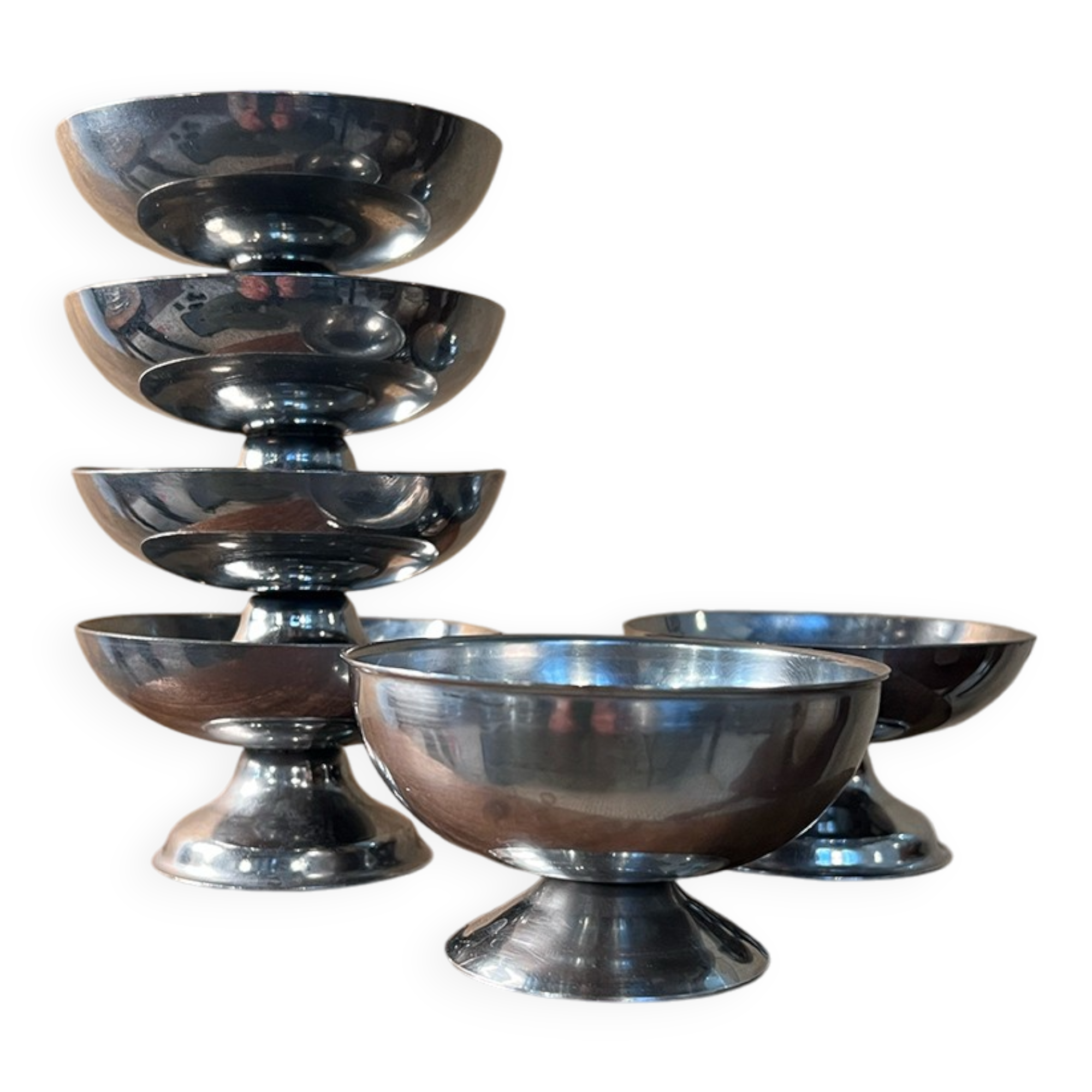 Set of 6 vintage stainless steel bowls
