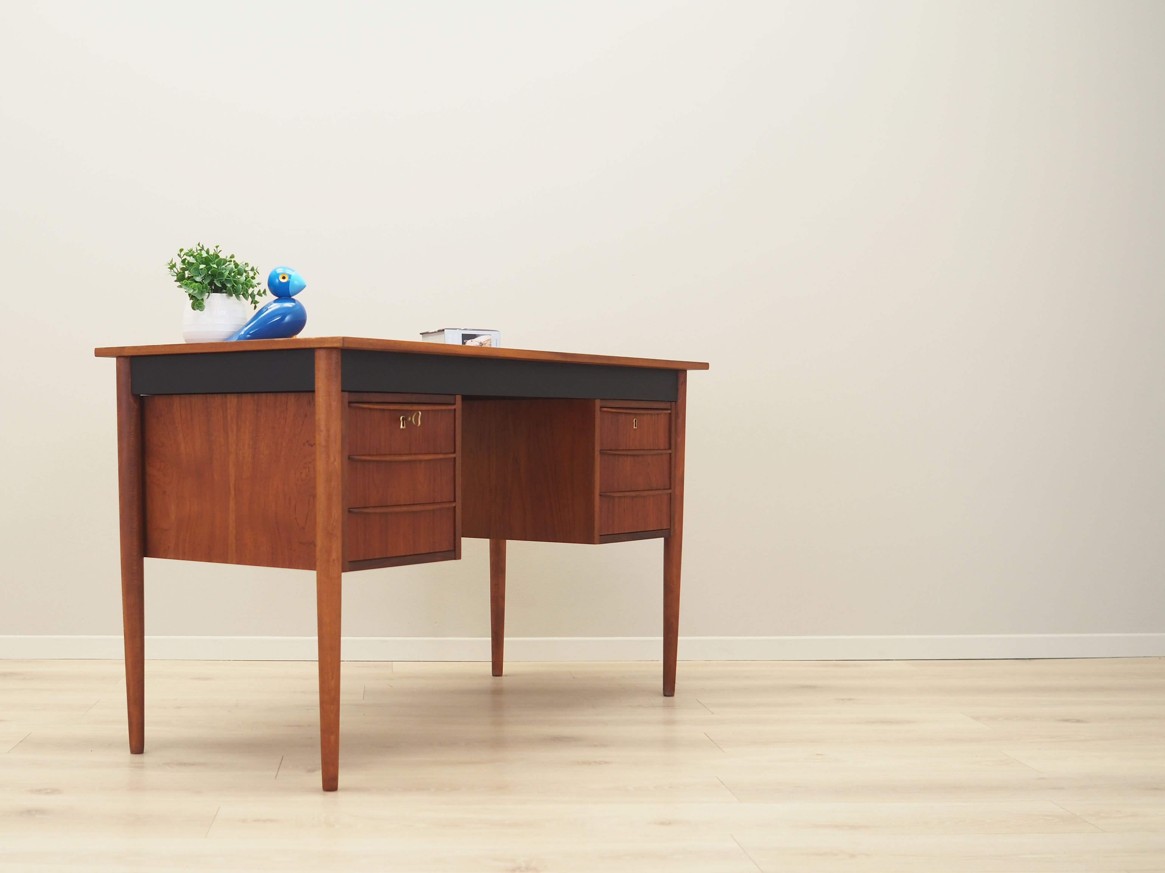 Desk teak, Danish design, 70's