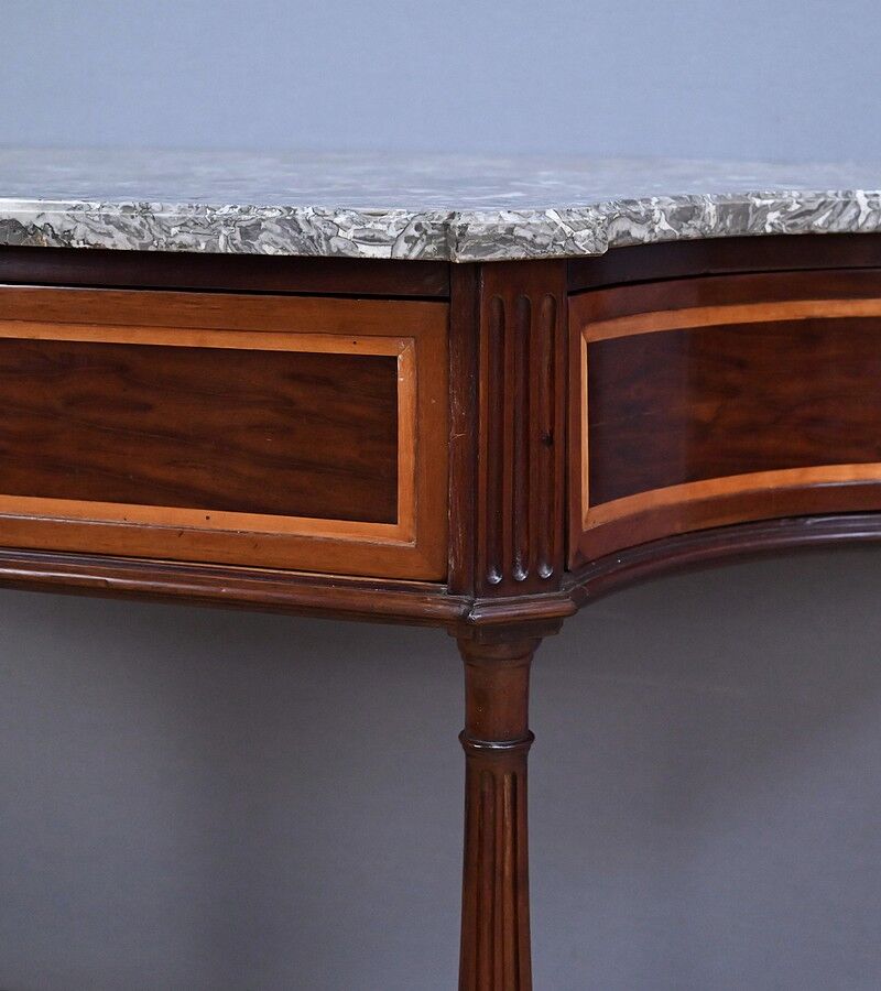 Console in mahogany and marble, Louis XVI period – late 18th century.