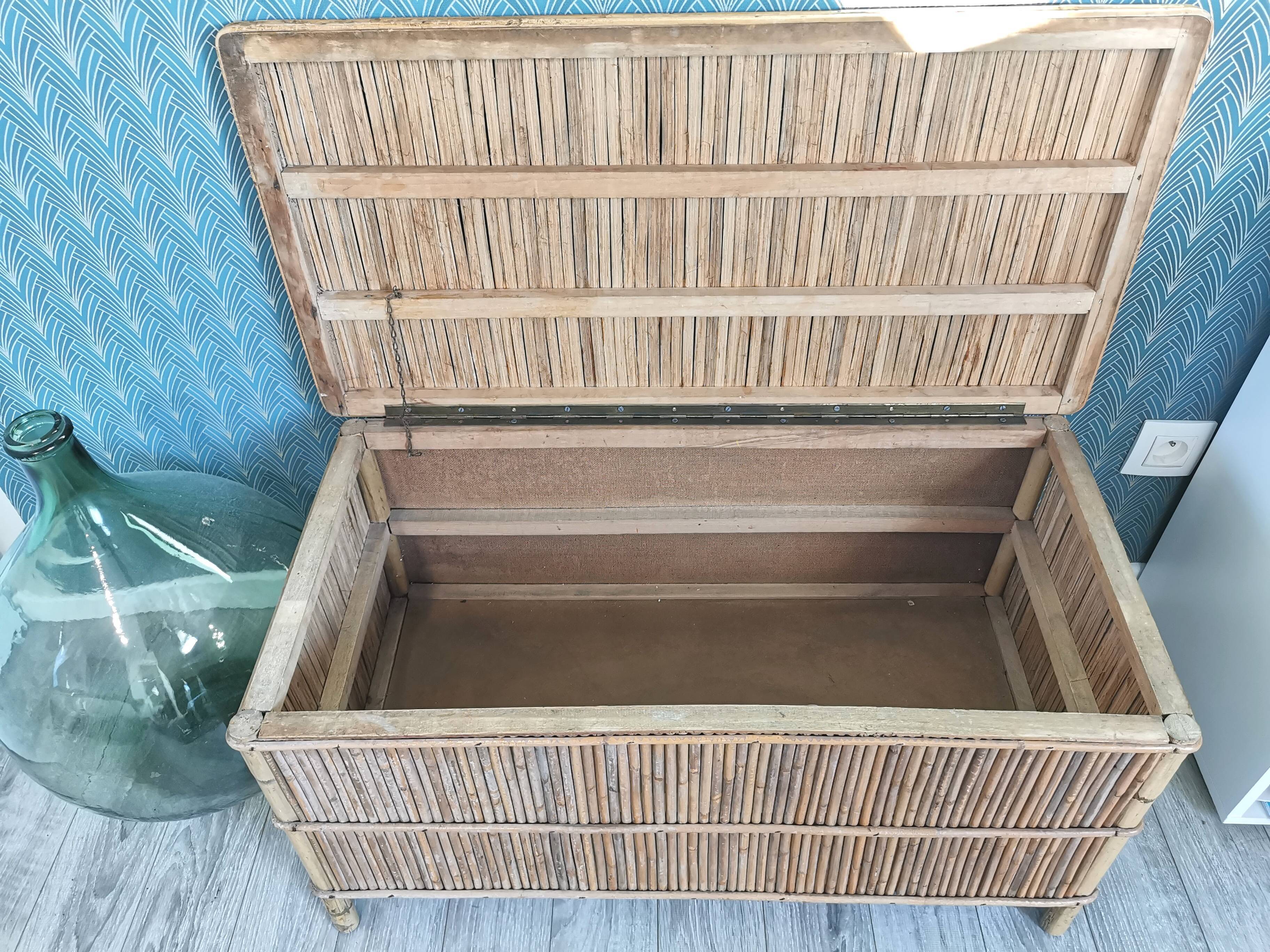 Vintage rattan box