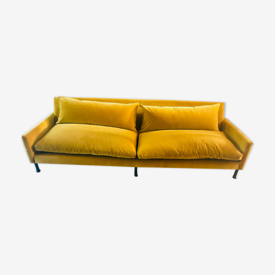 Inhalen fysiek Verrassend genoeg Mira sofa velvet cumin color by Caravane | Selency