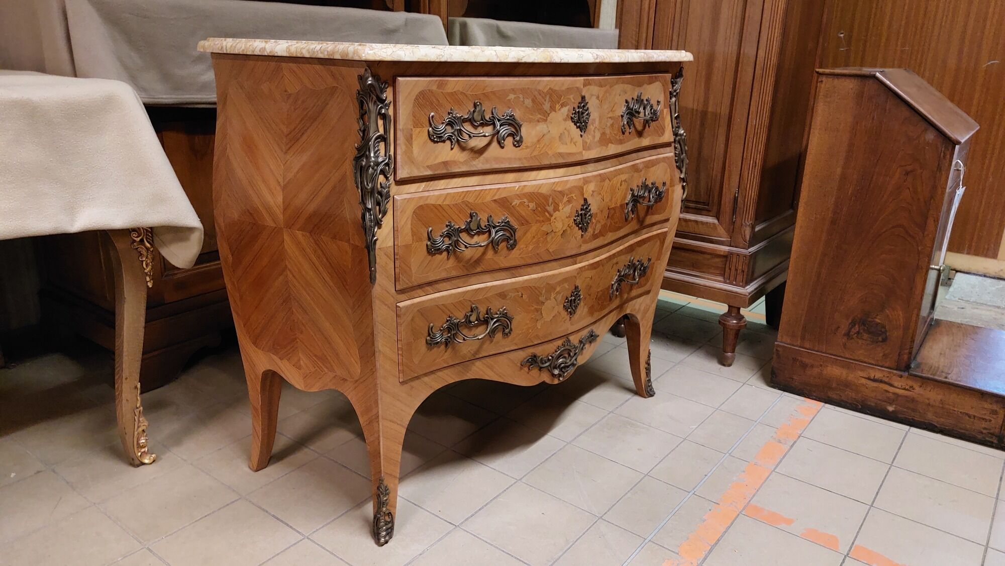 Louis XV style curved chest of drawers in rosewood 3 drawers and marble top