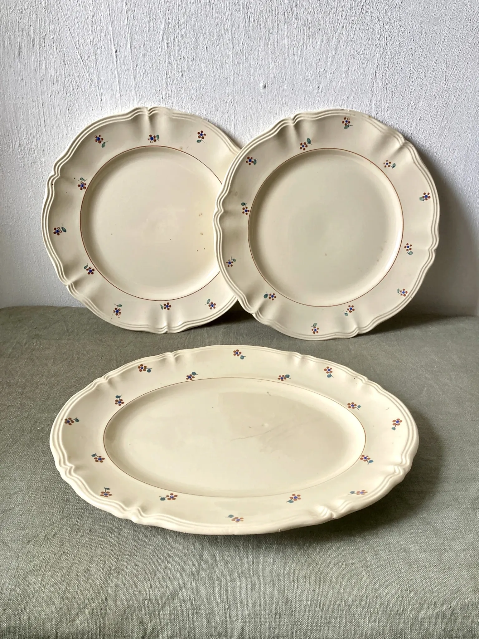 Set of three serving dishes Digoin Sarreguemines, Arromanches, around 1950