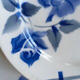 Lot of 7 dinner plates with the blue floral decoration pottery of Longchamp